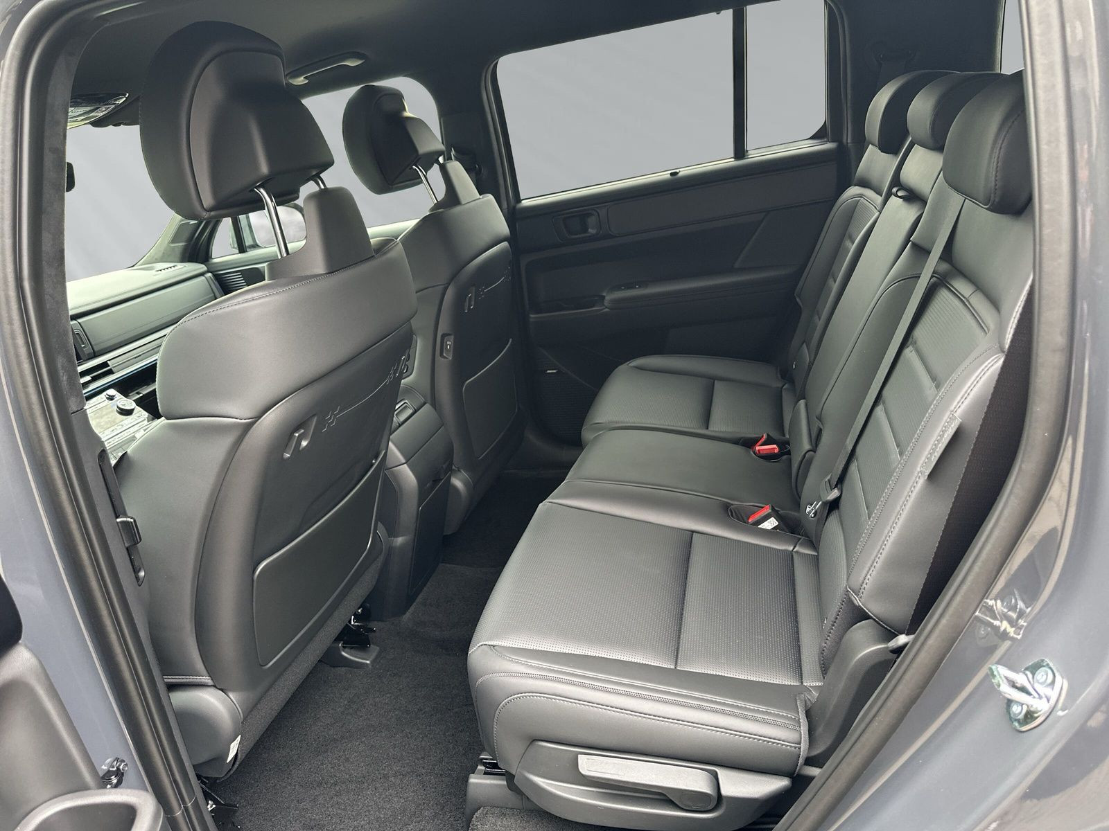 SANTA FE HEV 5S MY26 1.6 T-GDI 6AT 2WD BLACKLINE