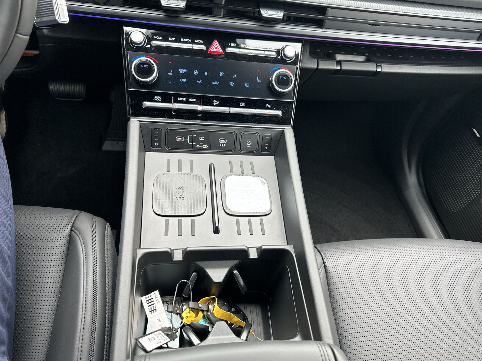 SANTA FE HEV 5S MY26 1.6 T-GDI 6AT 2WD BLACKLINE