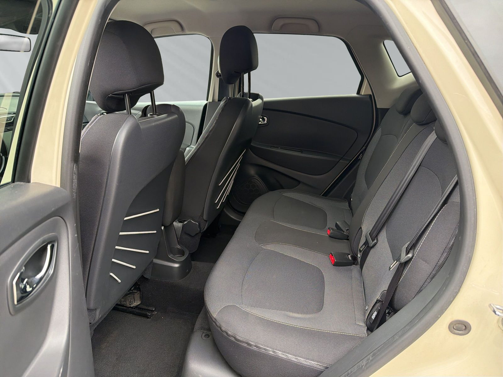 Captur 1.2 TCe 120 Luxe+AUTOMATIK+SITZHEIZ+NAVI+