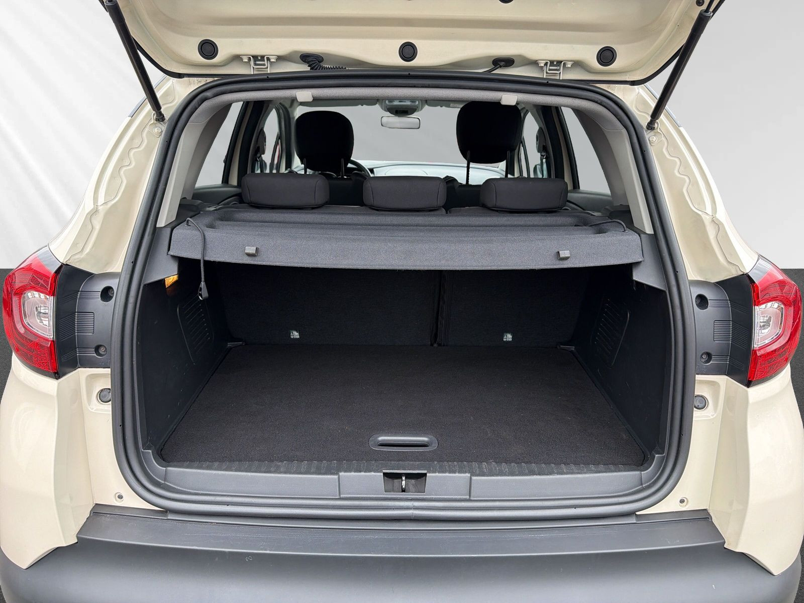 Captur 1.2 TCe 120 Luxe+AUTOMATIK+SITZHEIZ+NAVI+