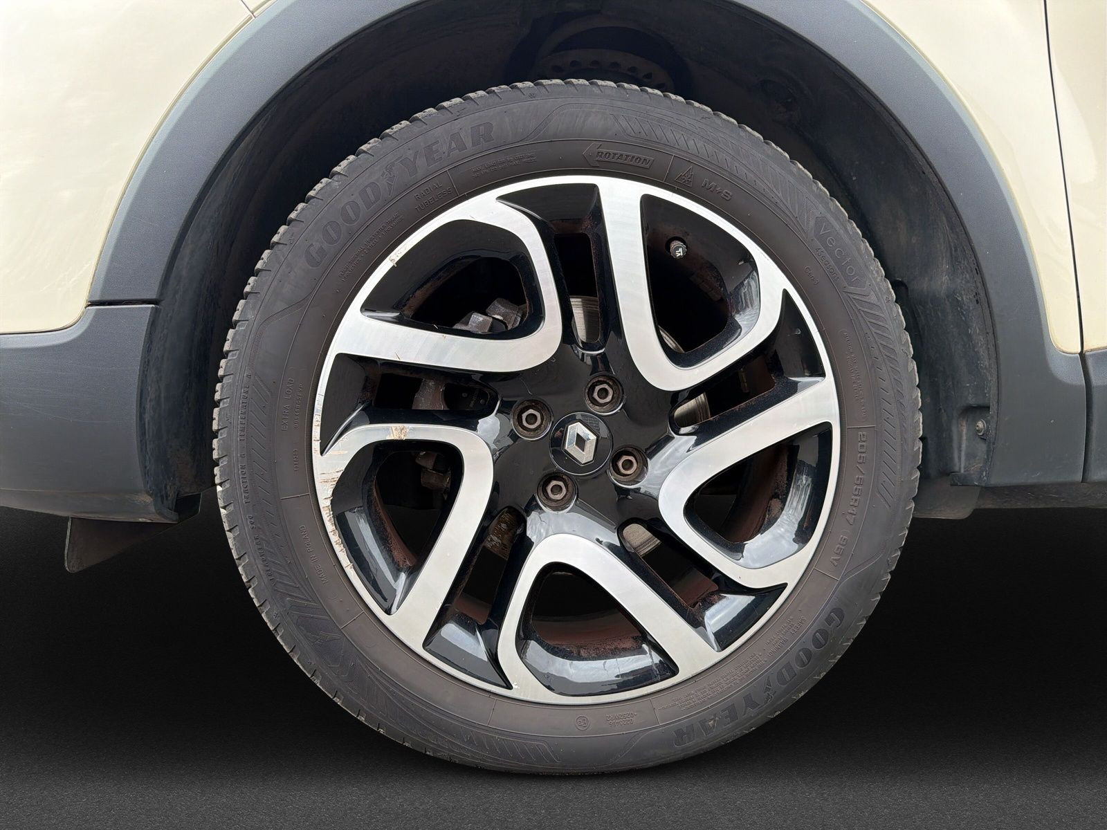 Captur 1.2 TCe 120 Luxe+AUTOMATIK+SITZHEIZ+NAVI+