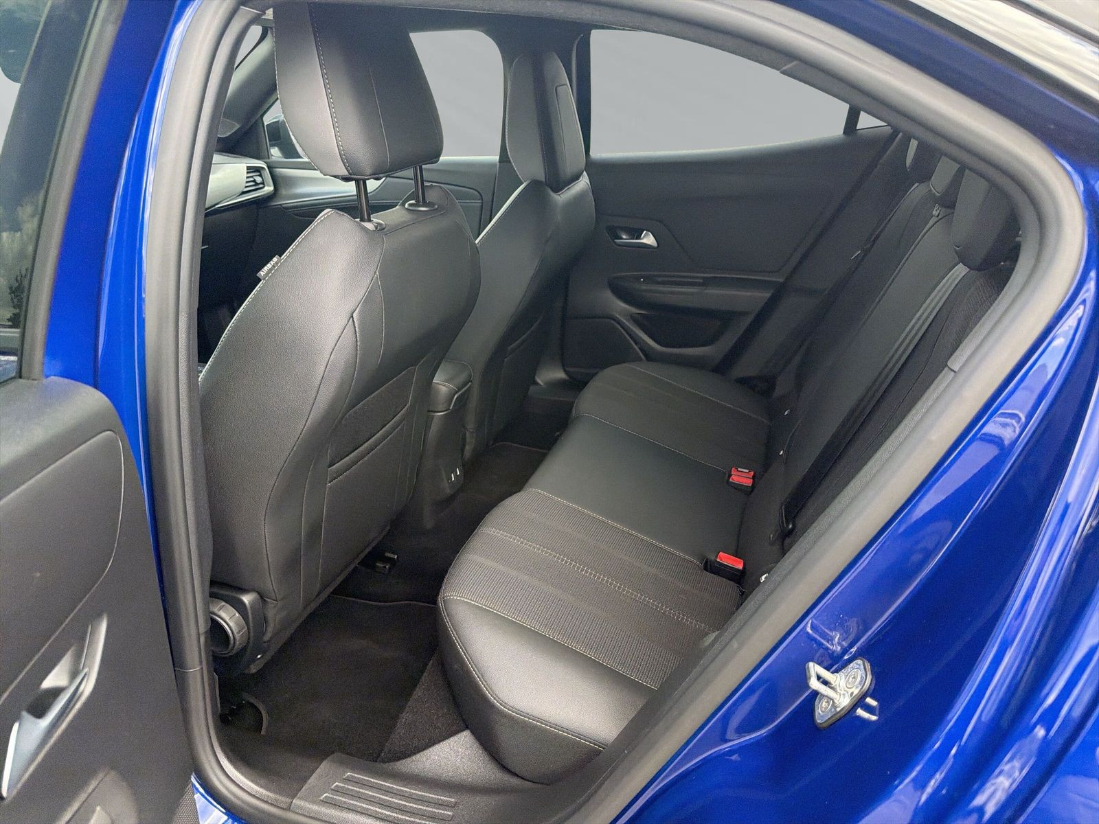Mokka B GS 1.2 Turbo S/S 96kWAT8+KAMERA+SHZ+BLUE