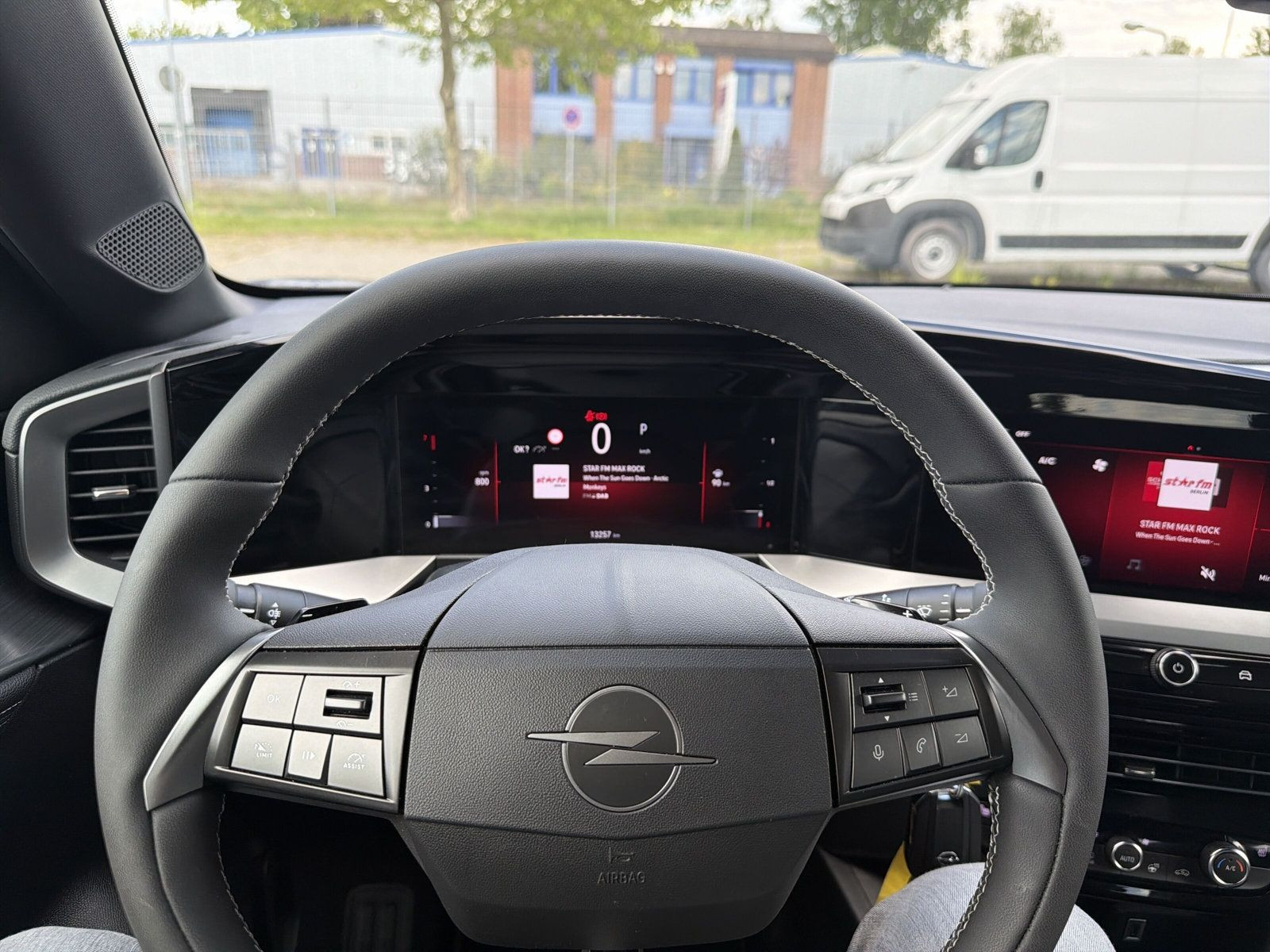 Mokka B GS 1.2 Turbo S/S 96kWAT8+KAMERA+SHZ+BLUE