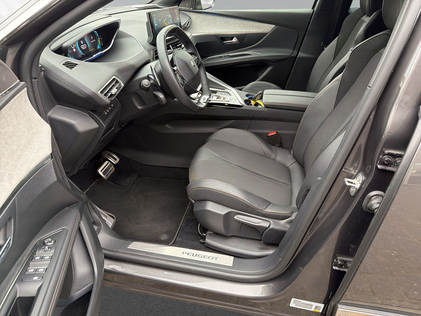 3008  1.6 Hybrid 4 300 Plug-In+KAMERA +