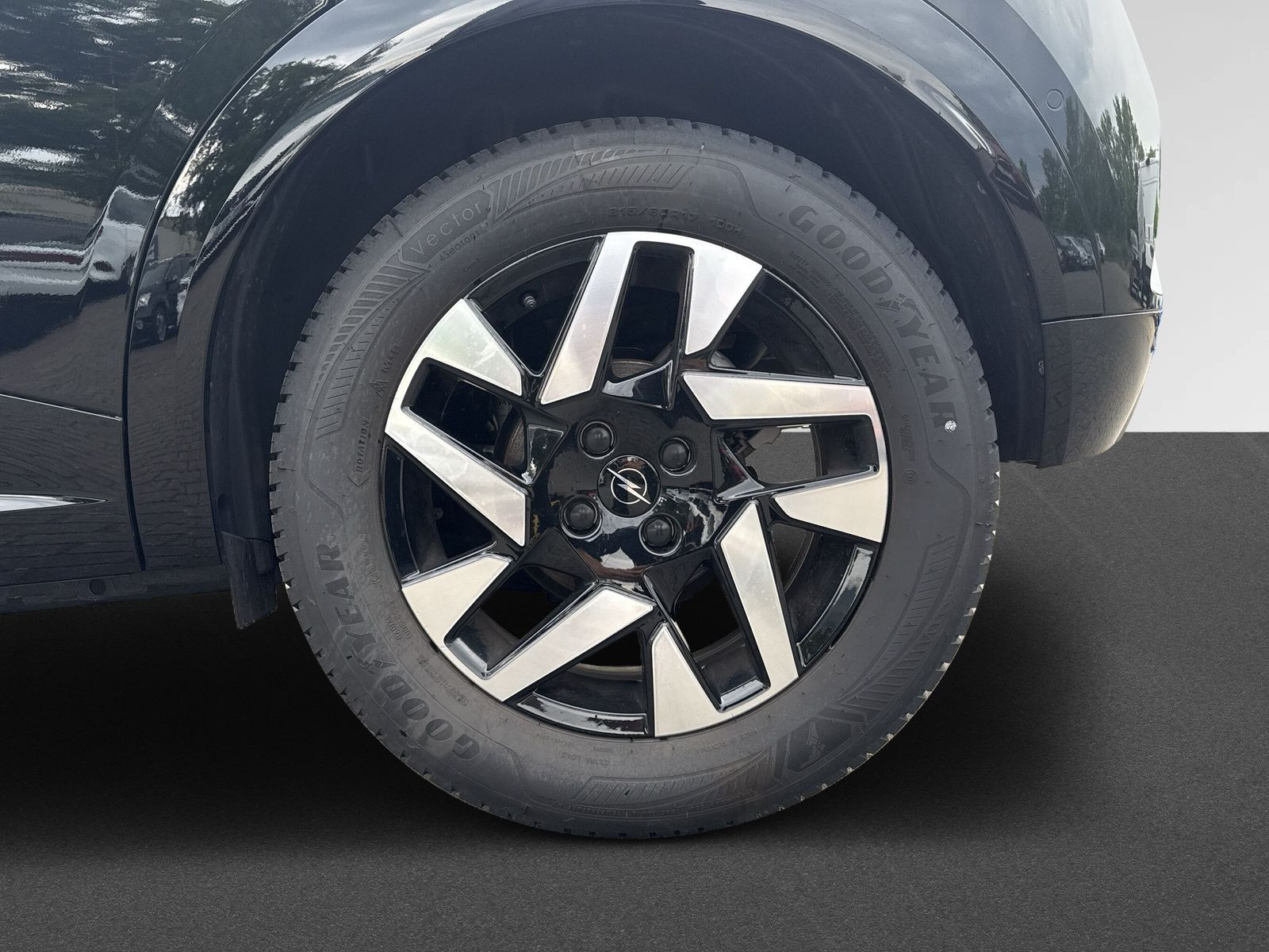 Mokka B GS 1.2 Hybrid 48V 100KW +eDCT6+SHZ+NAVI+