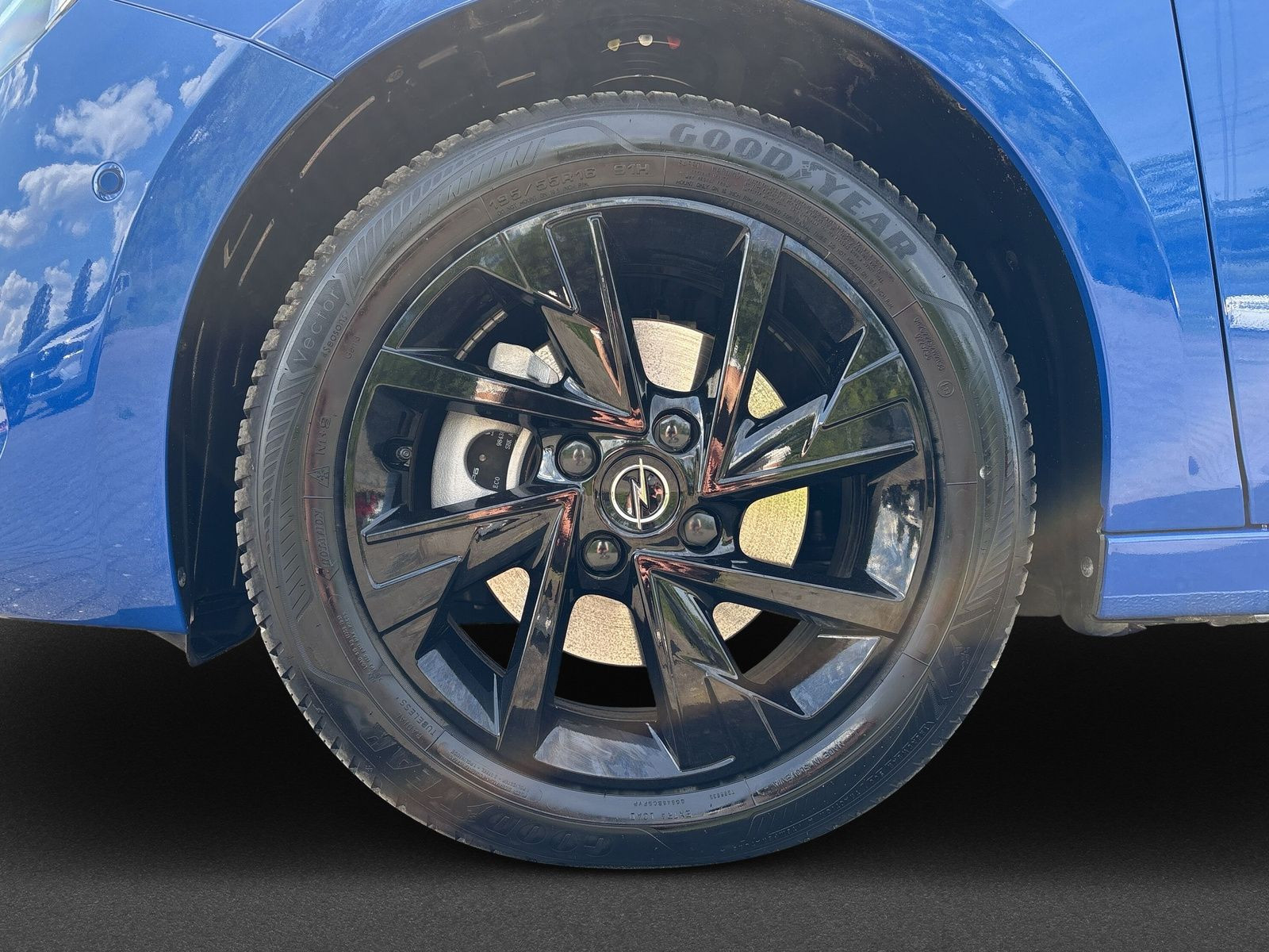 Corsa F GS 1.2 Hybrid 48V 81KW eDCT6+SHZ+LHZ+KAM