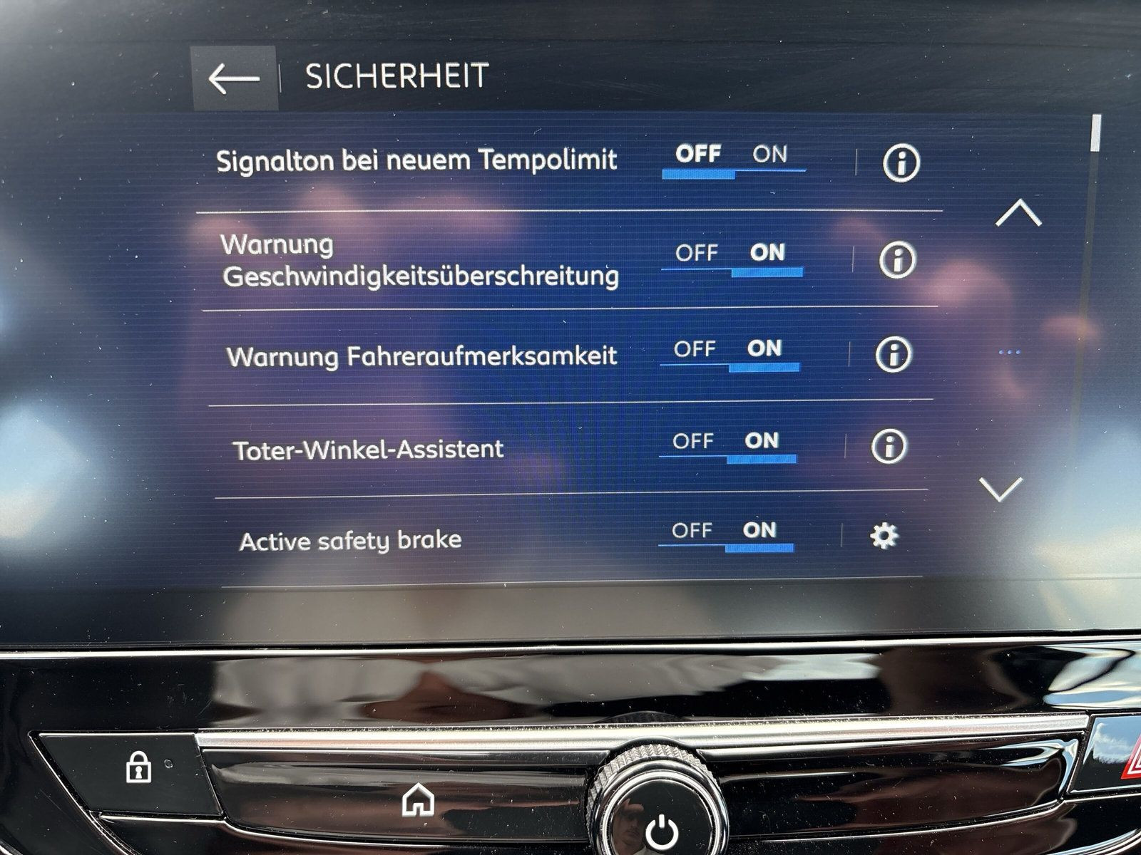 Corsa F GS 1.2 Turbo S/S 74KWAT8+SHZ+LHZ+KAMERA+
