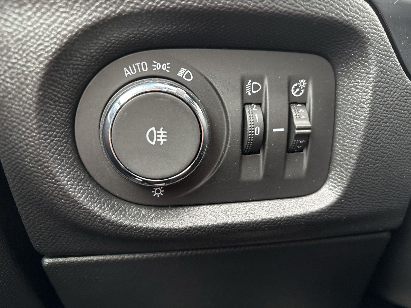 Corsa F GS 1.2 Hybrid 48V 81kW eDCT6+SHZ+LHZ+KAM