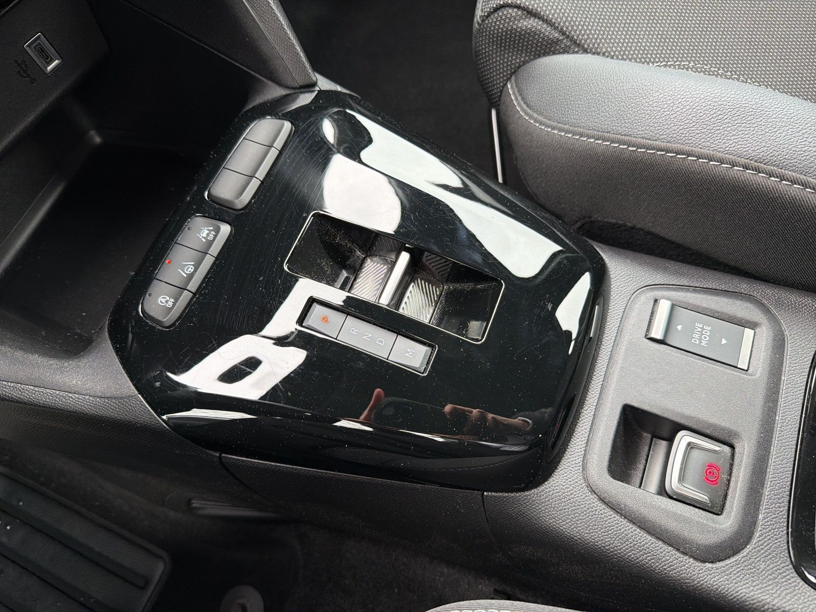 Corsa F GS 1.2 Hybrid 48V 100PS eDCT6+ALLWETTER+