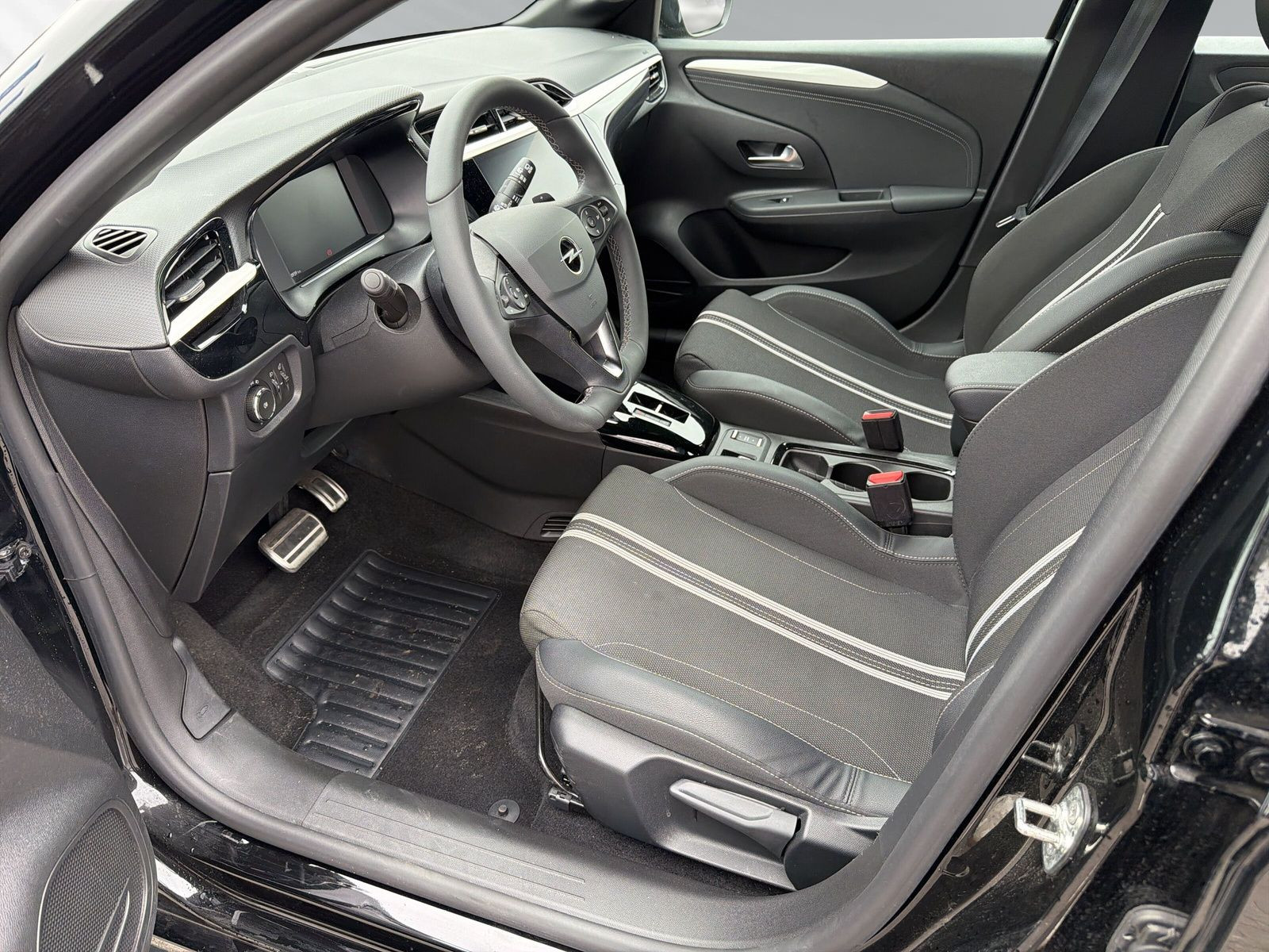 Corsa F GS 1.2 Hybrid 48V 100PS eDCT6+ALLWETTER+