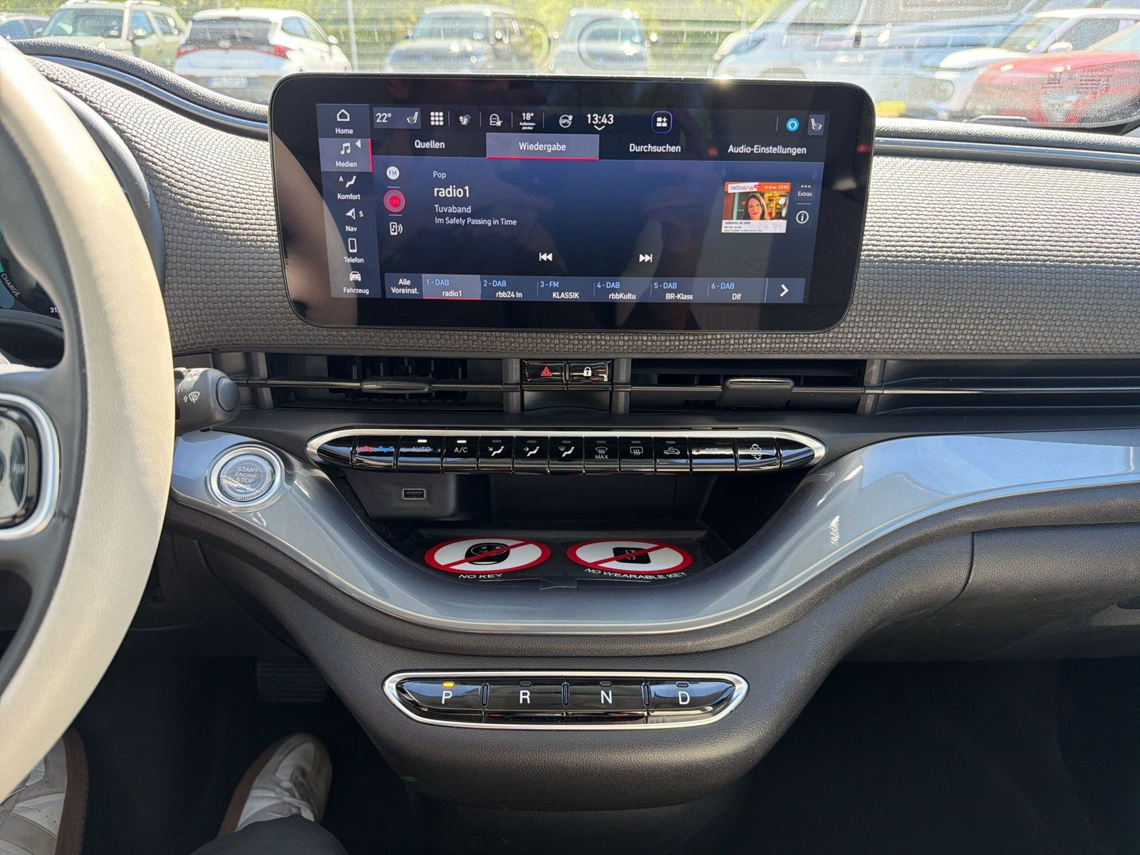 500e MJ22 42kWh laPrima  +SHZ+PANO+KLIMAAUTO+ALL