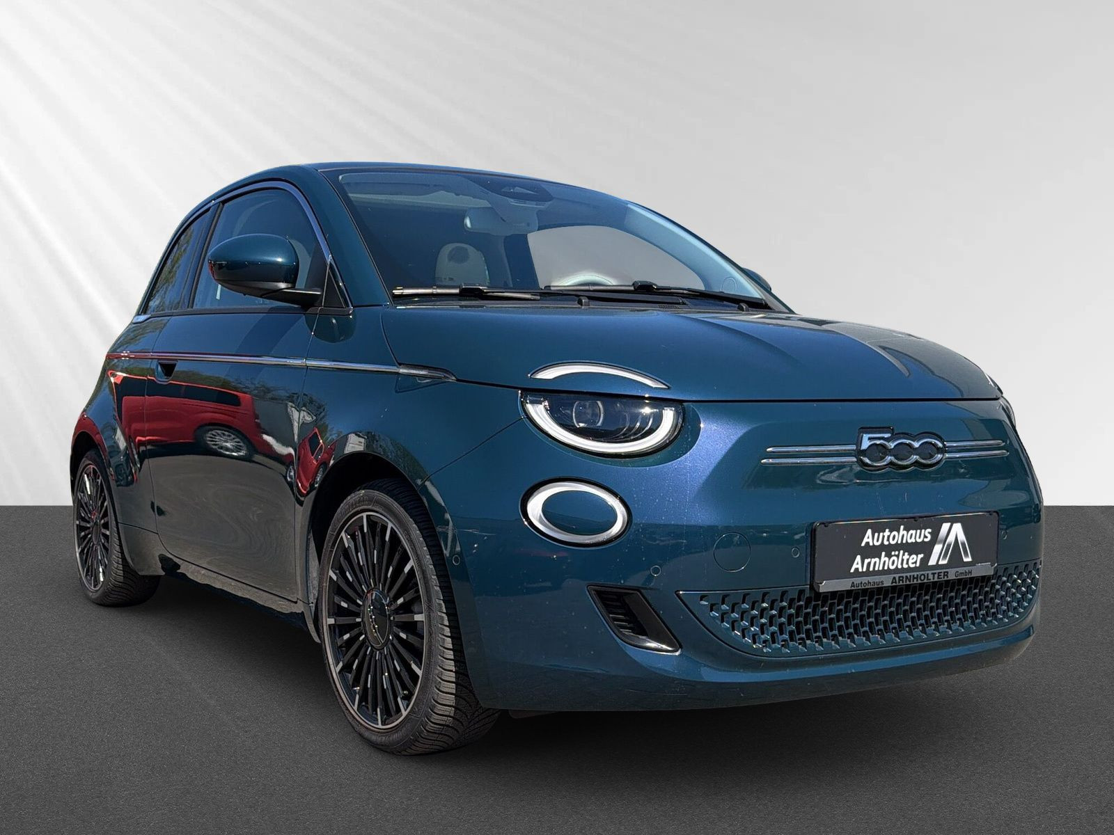 500e MJ22 42kWh laPrima  +SHZ+PANO+KLIMAAUTO+ALL