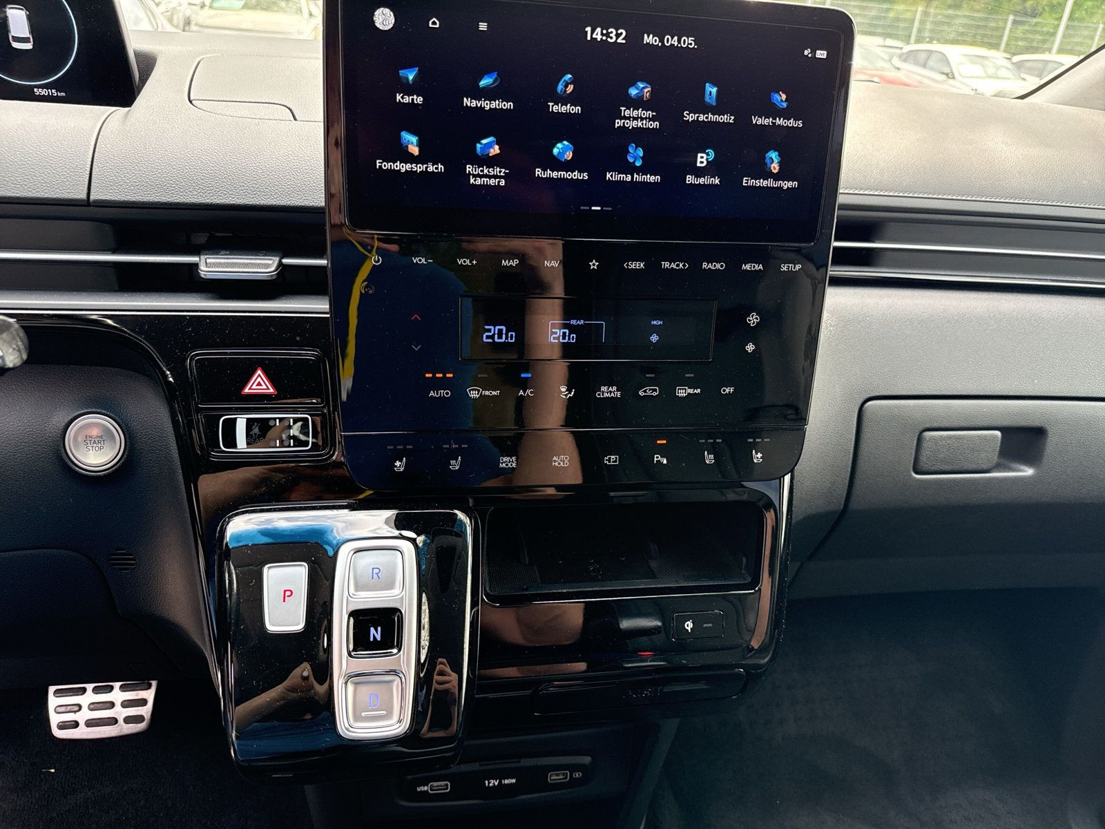 Staria 7-Sitzer 2.2 CRDI 8AT 4WD SIGNATURE +NAVI