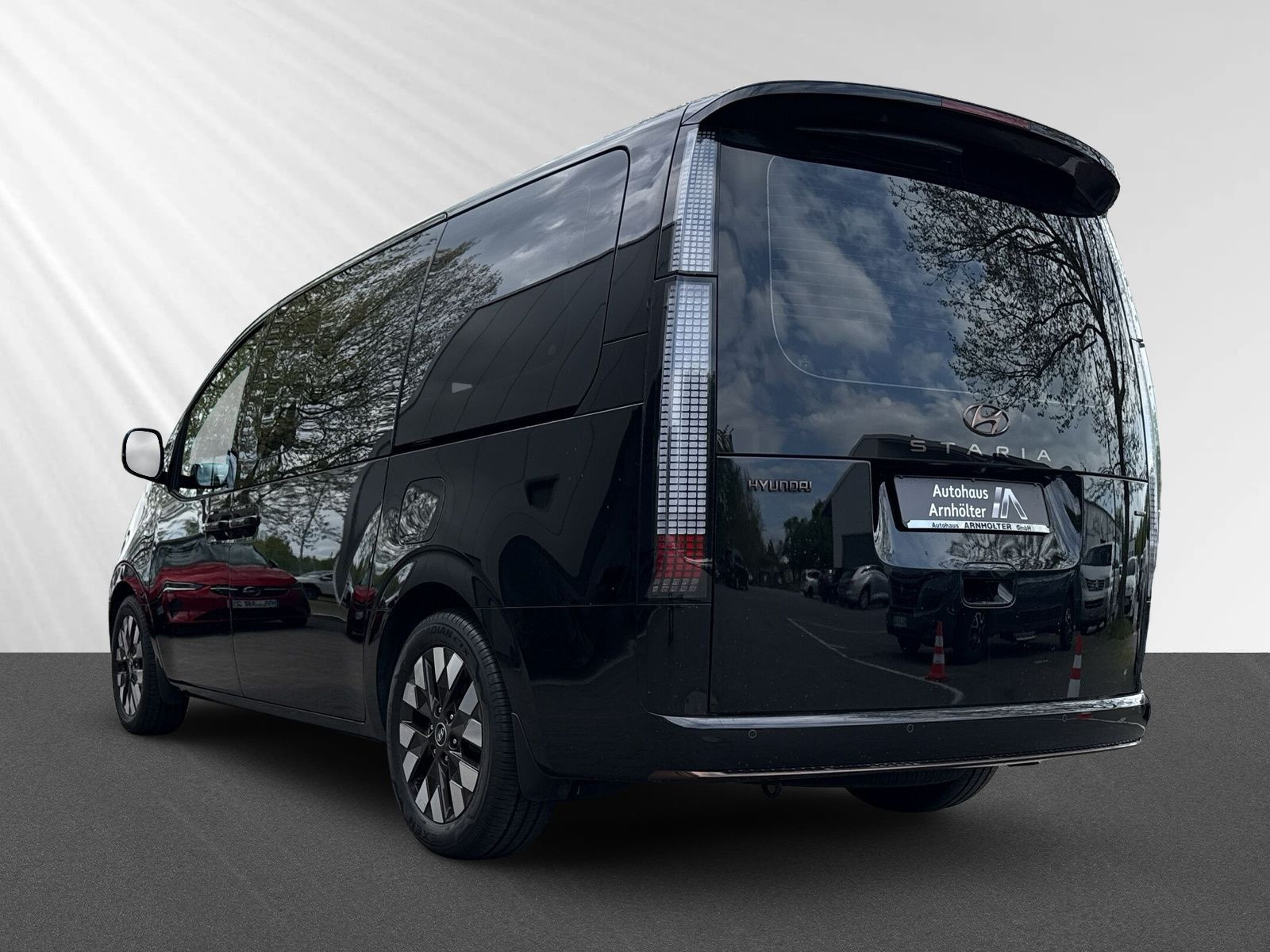 Staria 7-Sitzer 2.2 CRDI 8AT 4WD SIGNATURE +NAVI
