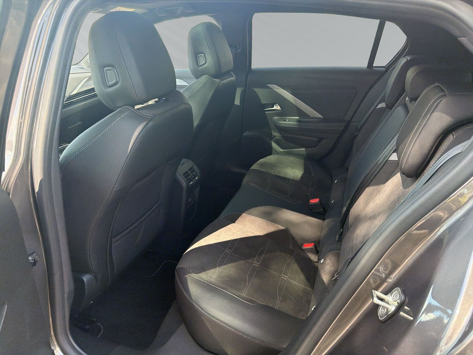 ASTRA L  ULTIMATE 1.2 TURBOS 96KW AT8+SHZ+KAMERA