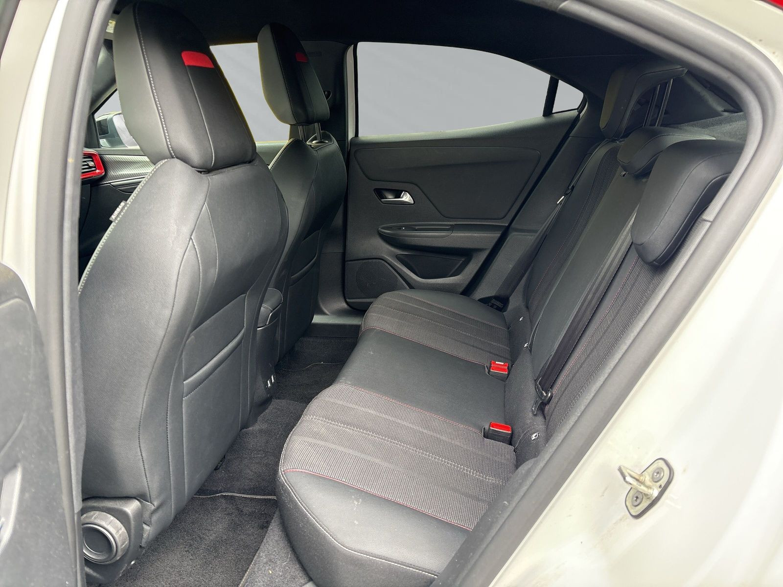MOKKA GS LINE 1.2 Turbo+STANDHEIZUNG+SHZ+LHZ+NAV