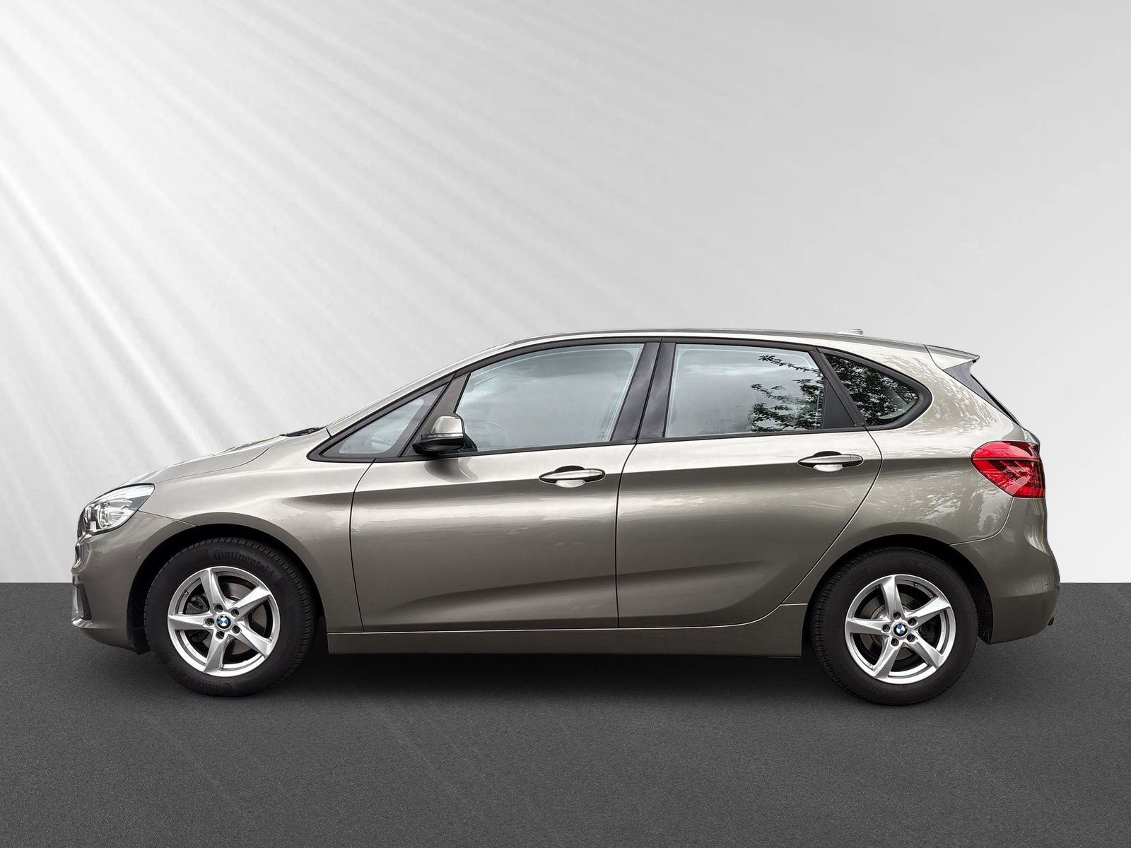 218i Active Tourer Advantage+PDC+NAVI+ALLWETTER+