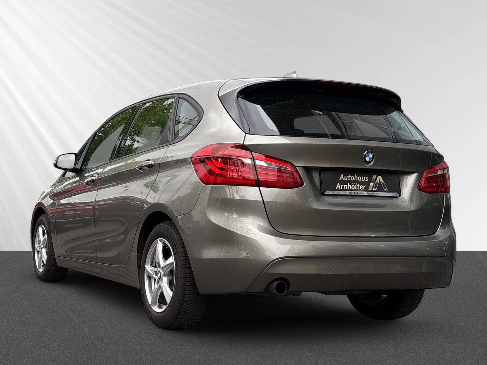 218i Active Tourer Advantage+PDC+NAVI+ALLWETTER+