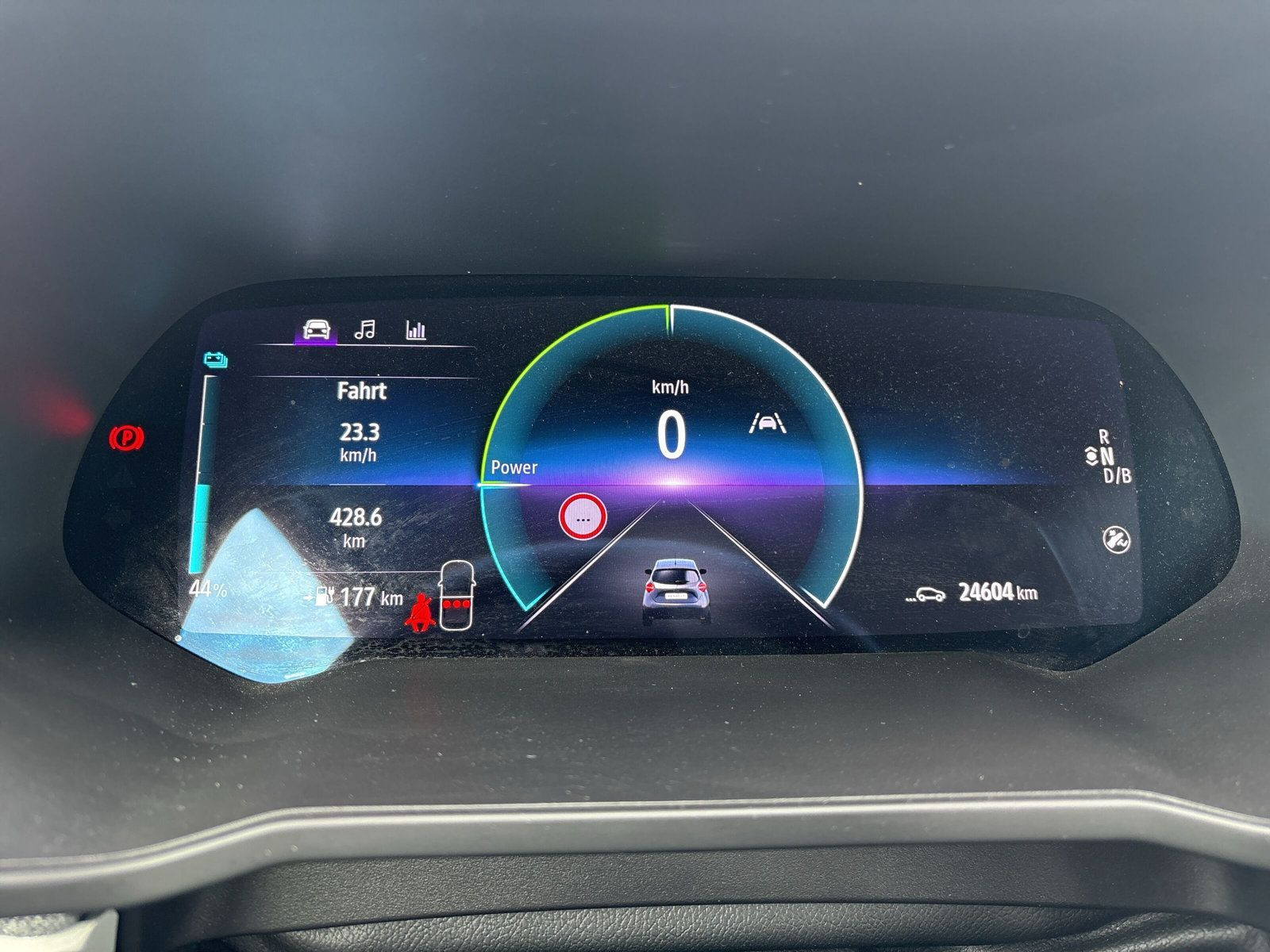 Zoe R110 Experience+KAMERA+PDC+KLIMA+BORDCOMPUT+