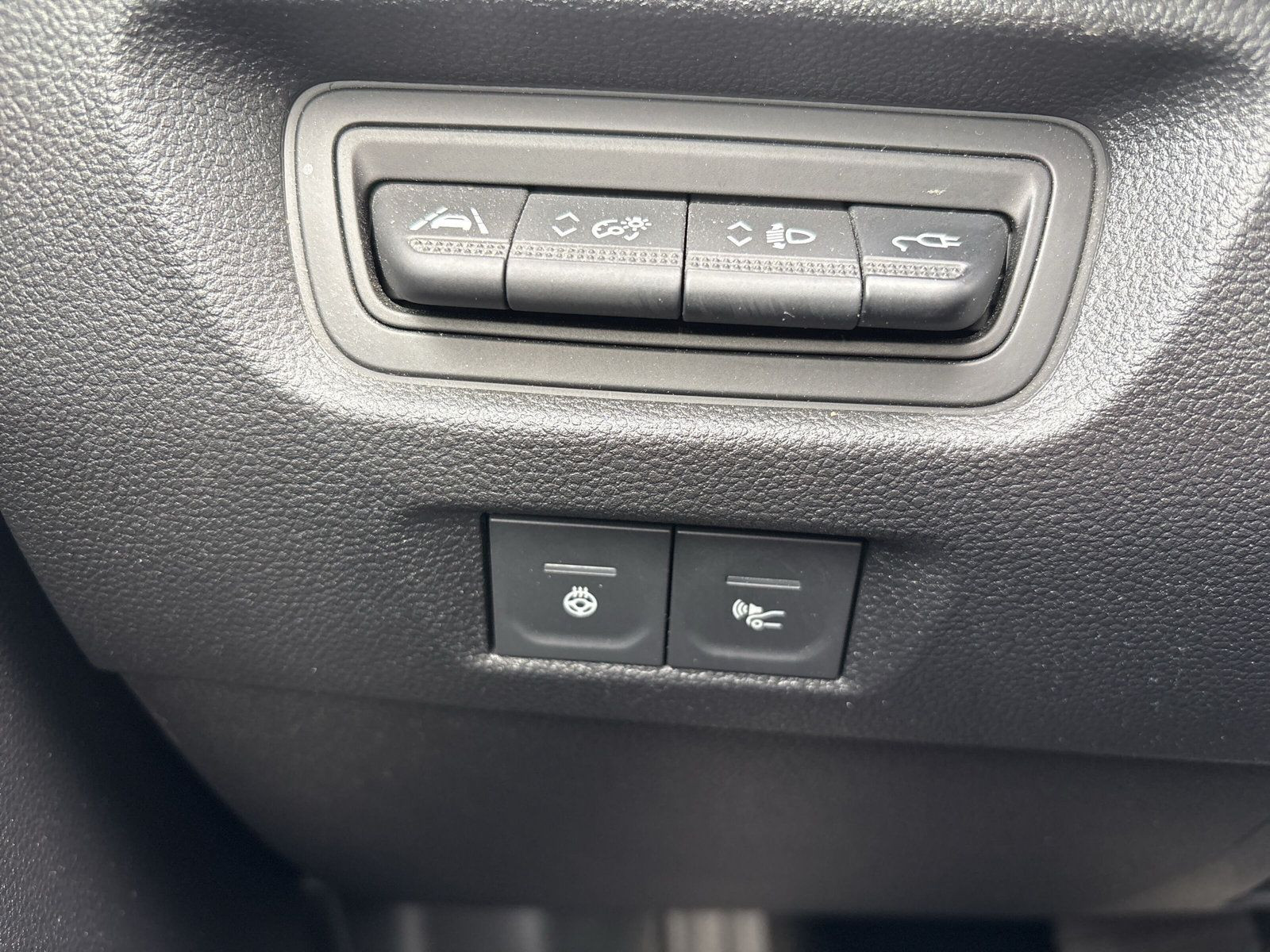 Zoe R110 Experience+KAMERA+PDC+KLIMA+BORDCOMPUT+