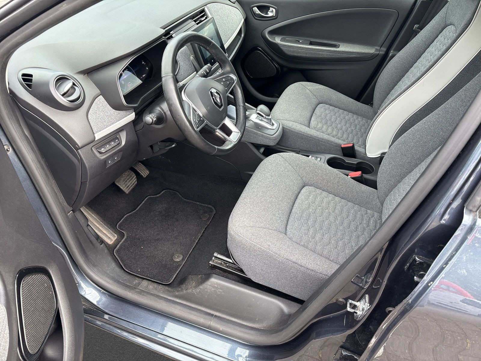 Zoe R110 Experience+KAMERA+PDC+KLIMA+BORDCOMPUT+