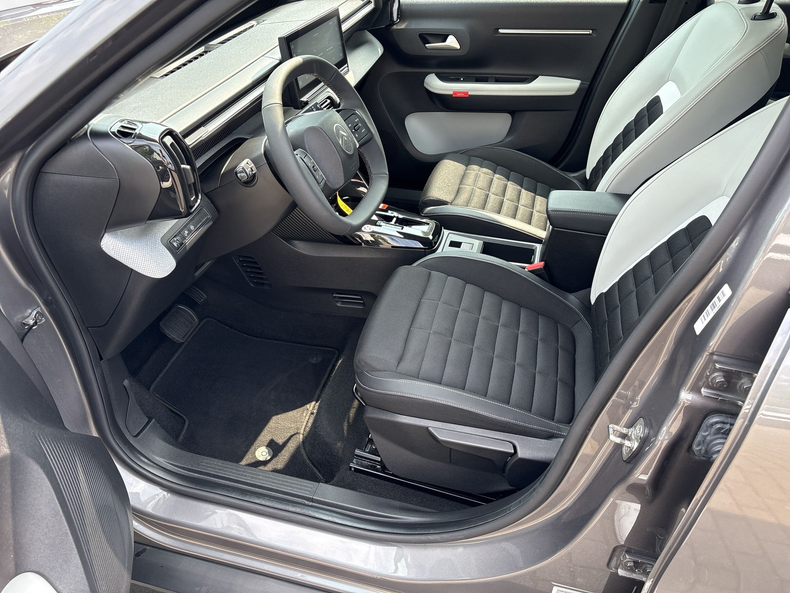 C3 Aircross Max Hybrid 145 E-DSC6+SH+LH+NAVI+KAM