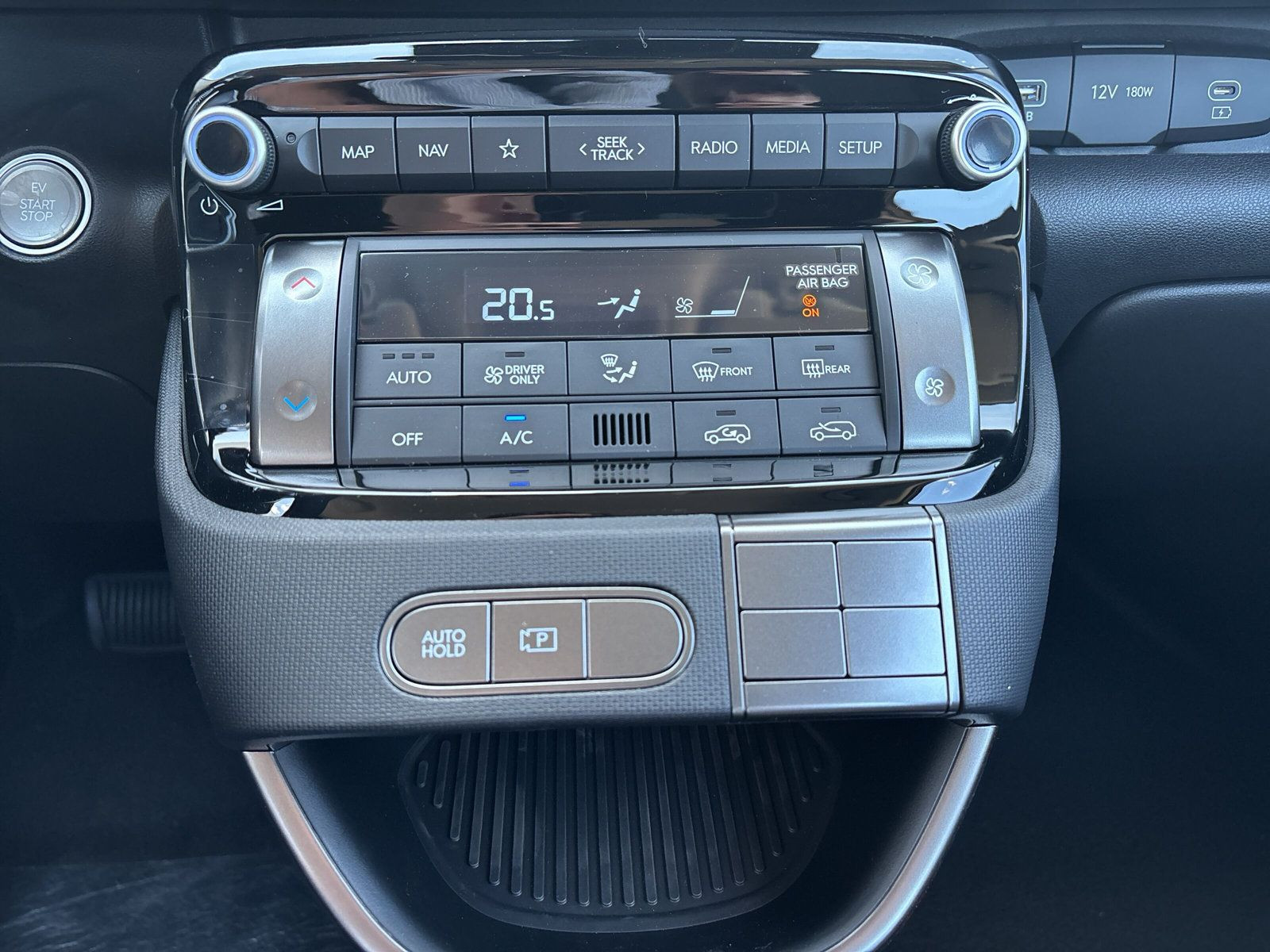 INSTER EV MY25 42 kWh 97 PS 2WD SELECT Effizienz-P