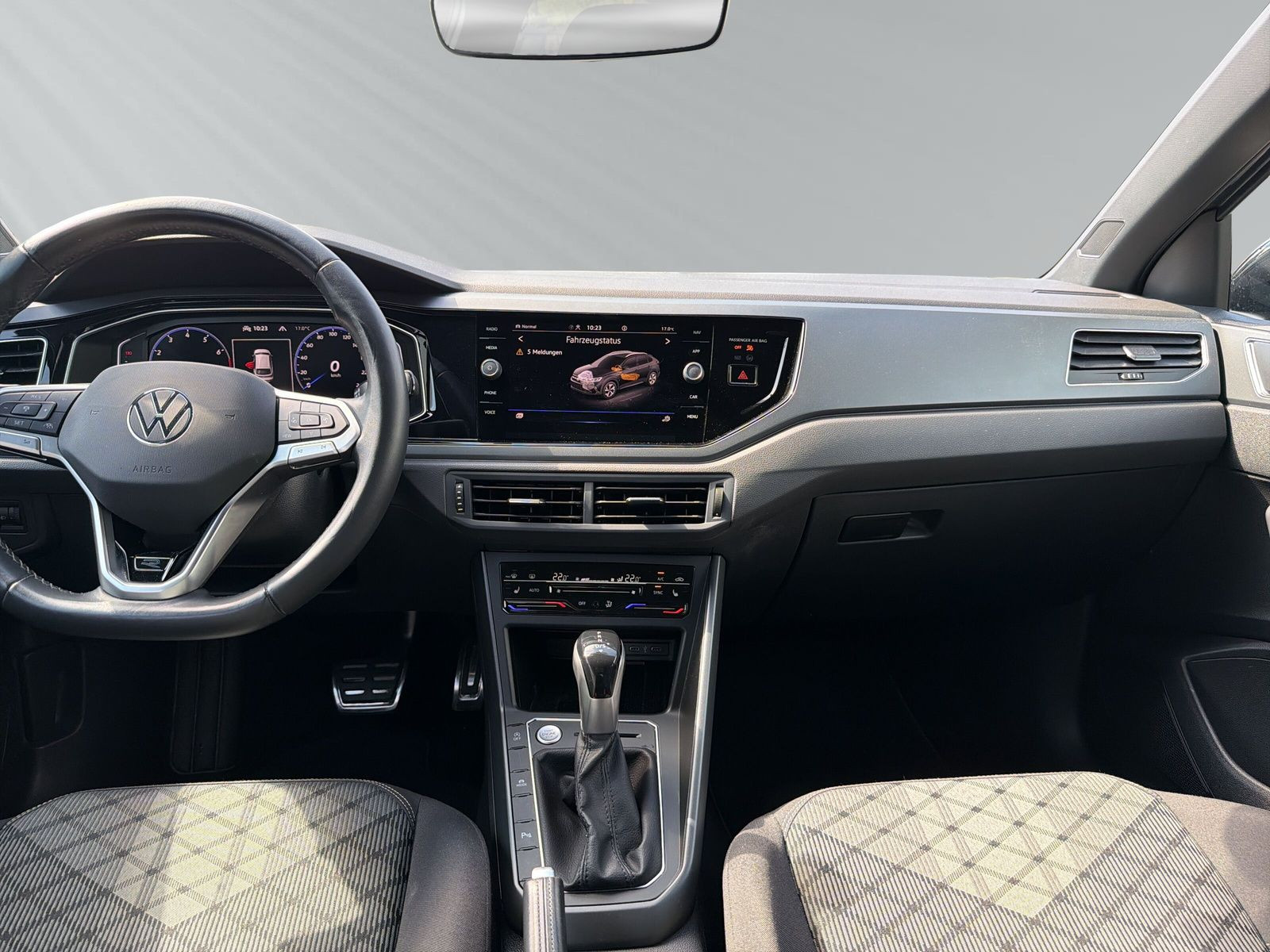TAIGO 1.0 TSI 7-DSG R-LINE +KAM+CARPLAY+LED+SHZ+