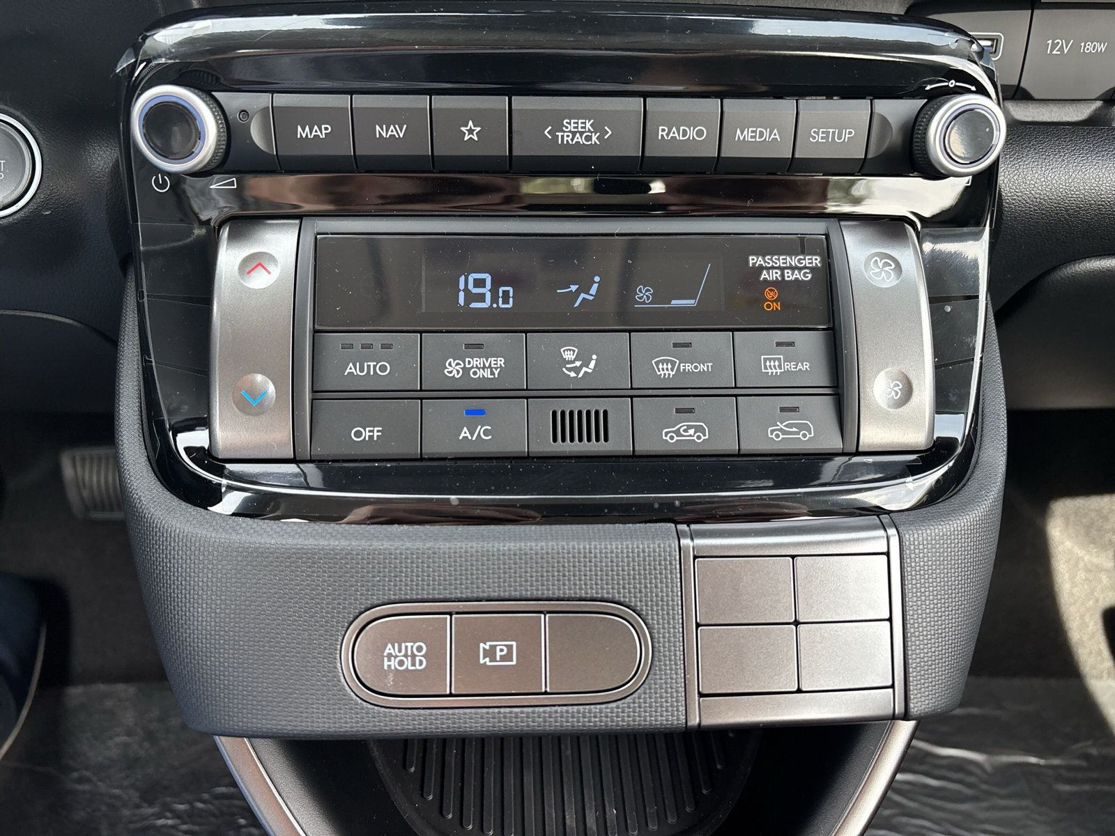 INSTER EV MY25 42 kWh 97 PS SELECT Effizienz-Pak