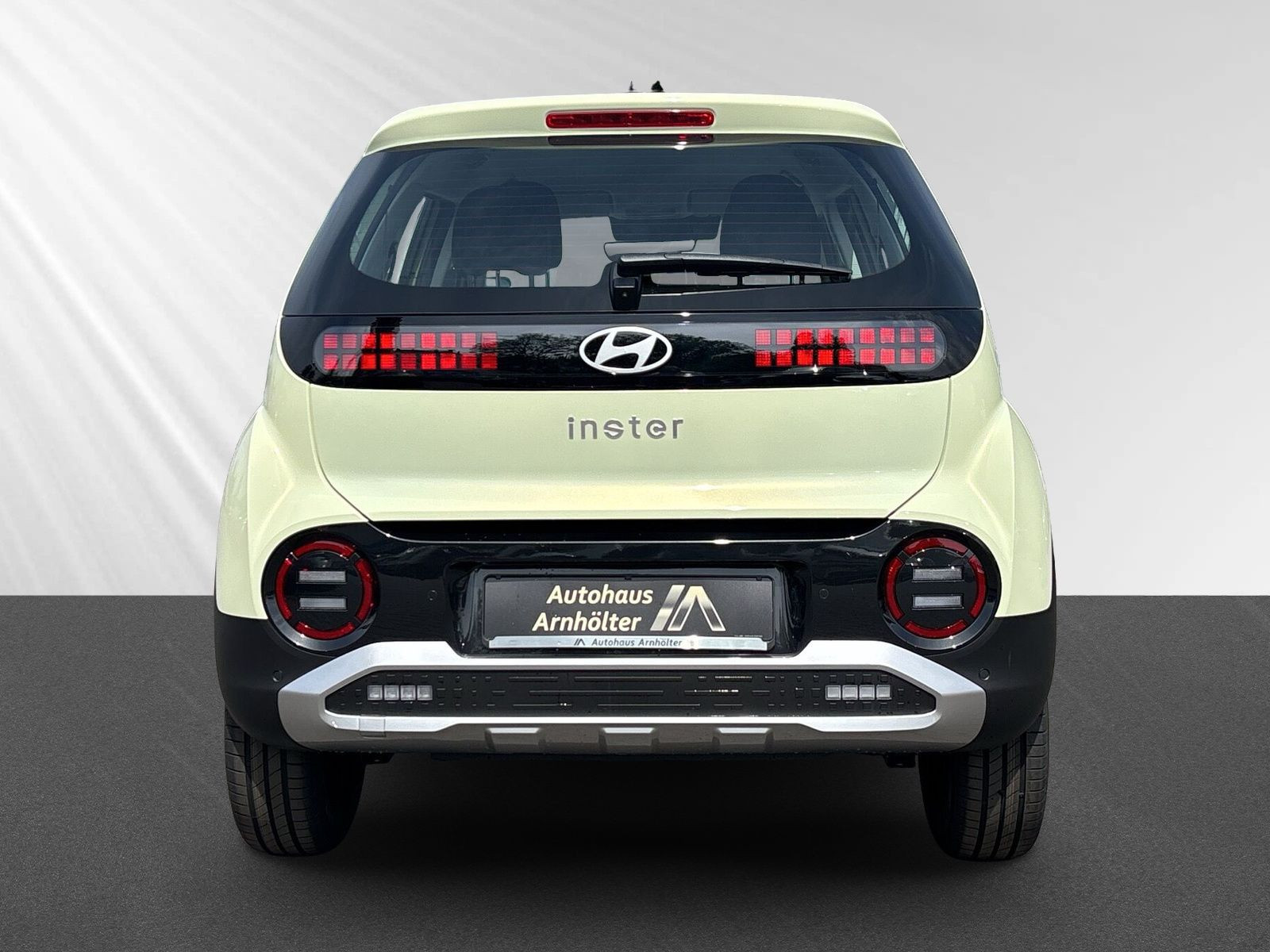 INSTER EV MY25 42 kWh 97 PS SELECT Effizienz-Pak