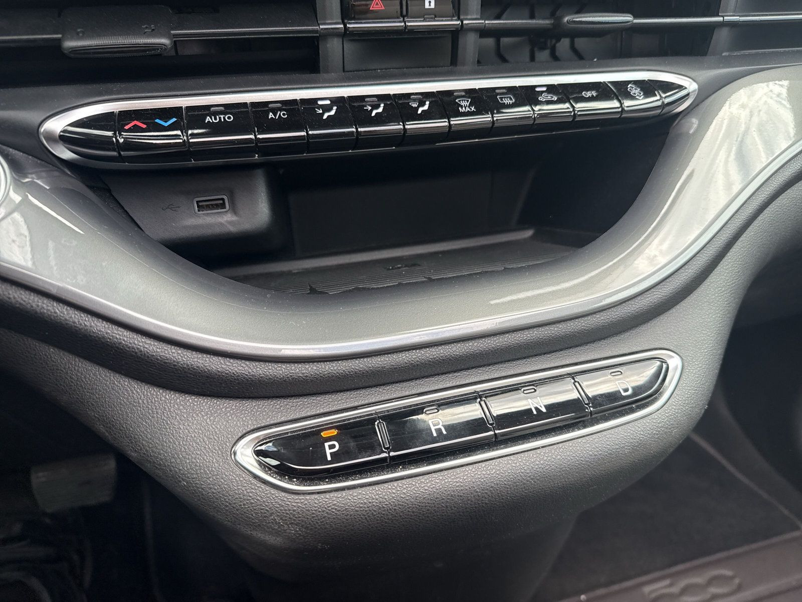 500e Cabrio la Prima +NAVI+SHZ+CARPLAY+KAMERA+PDC