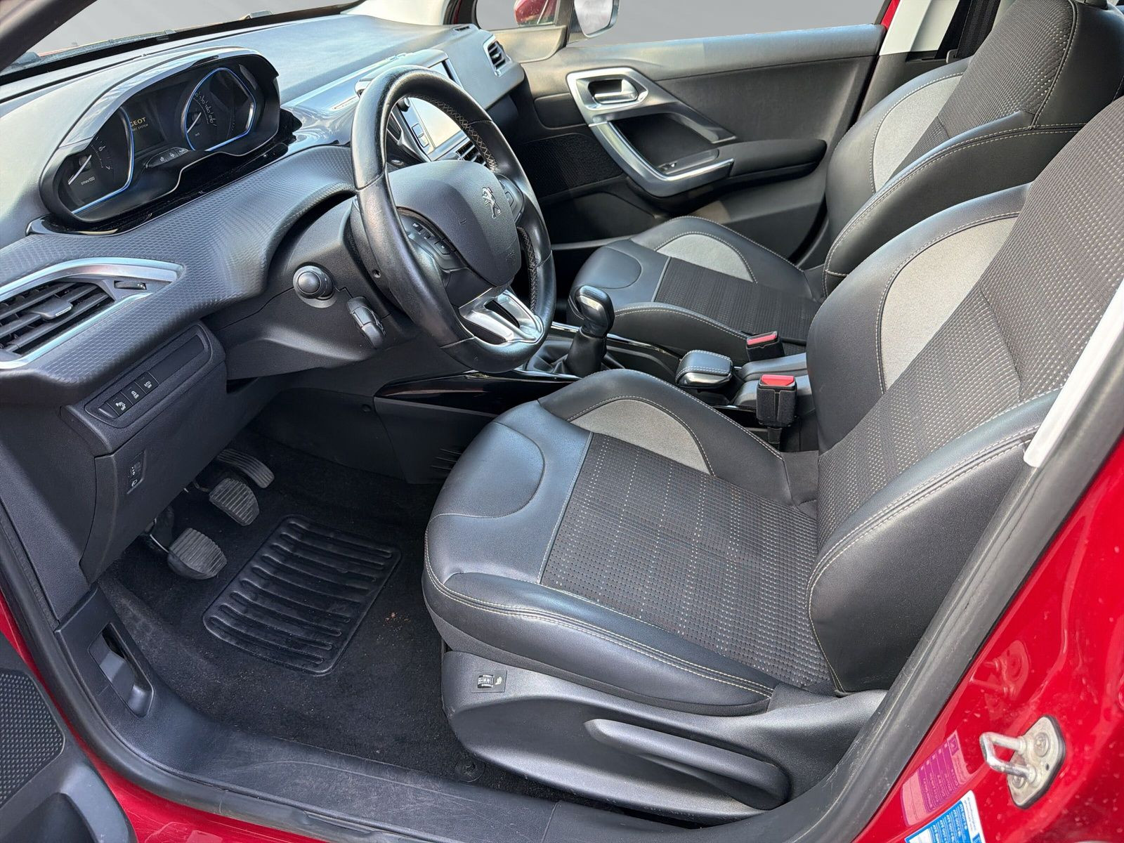 2008 PureTech 110 Allure+NAV+SHZ+PDC+SPORTSITZE+