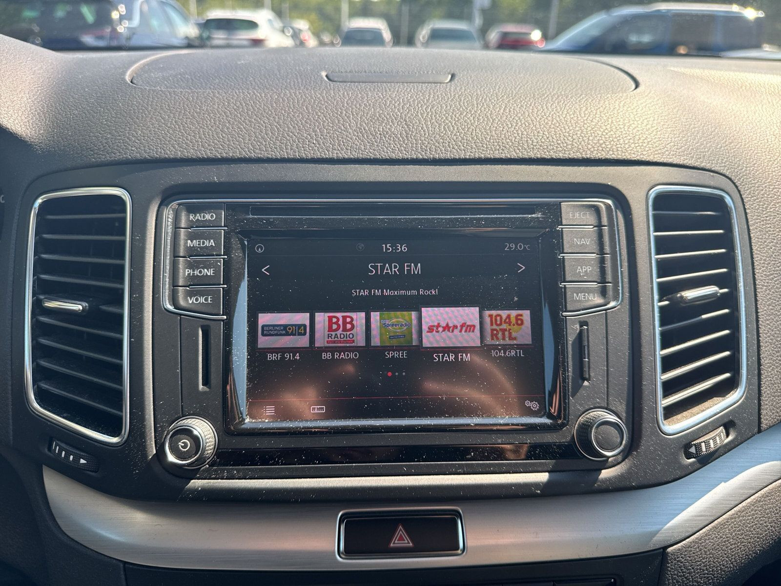 Sharan 1.4 TSI Comfortline DSG AT+SHZ+NAVI+PDC++