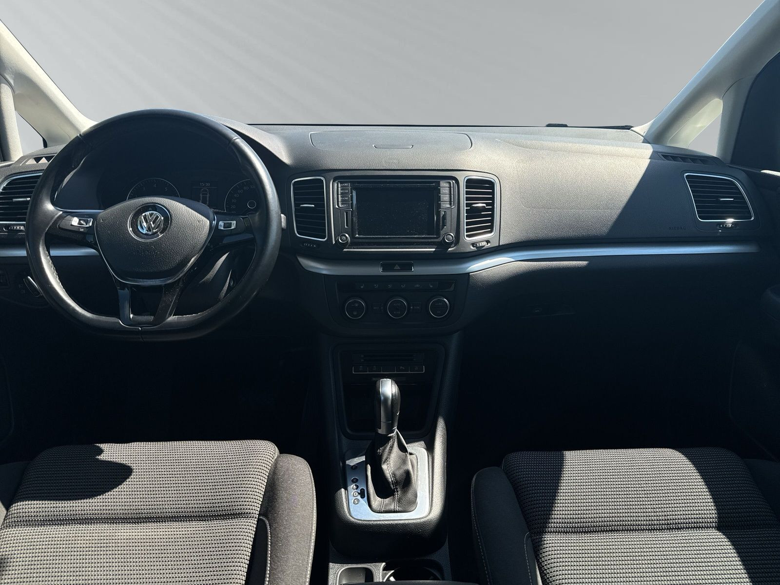 Sharan 1.4 TSI Comfortline DSG AT+SHZ+NAVI+PDC++