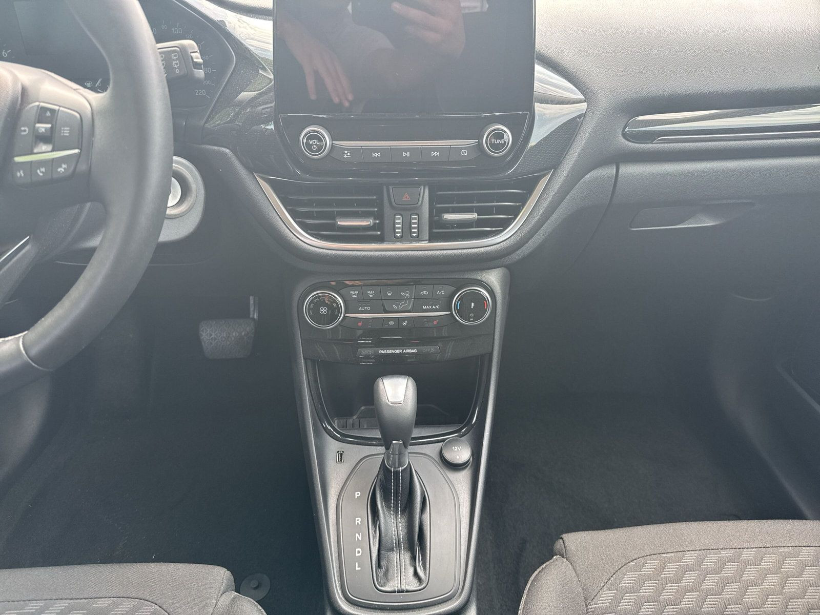 PUMA 1.0 ECOBOOST 125 PS 7AT TITANIUM+NAVI+SHZ++