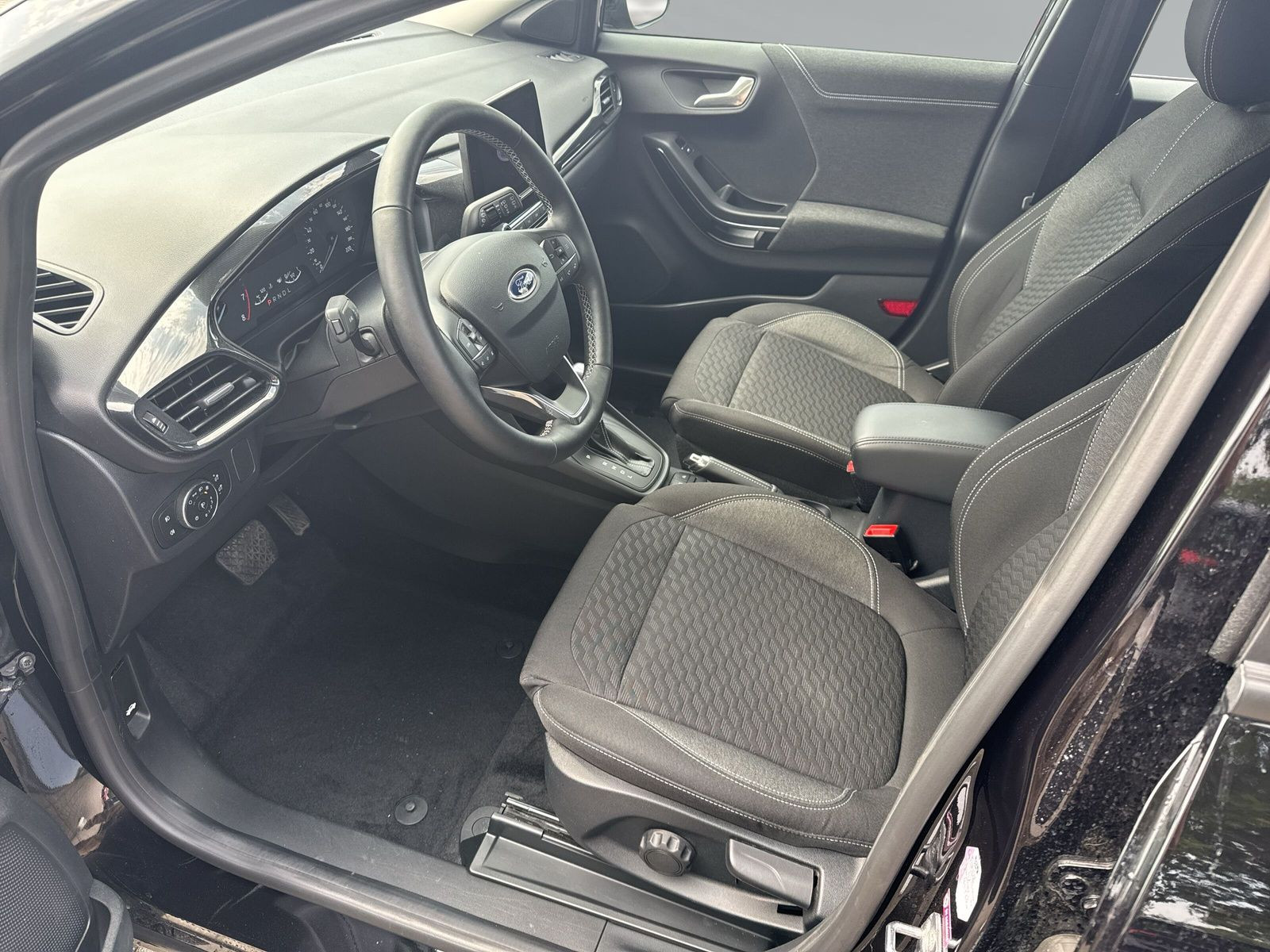 PUMA 1.0 ECOBOOST 125 PS 7AT TITANIUM+NAVI+SHZ++