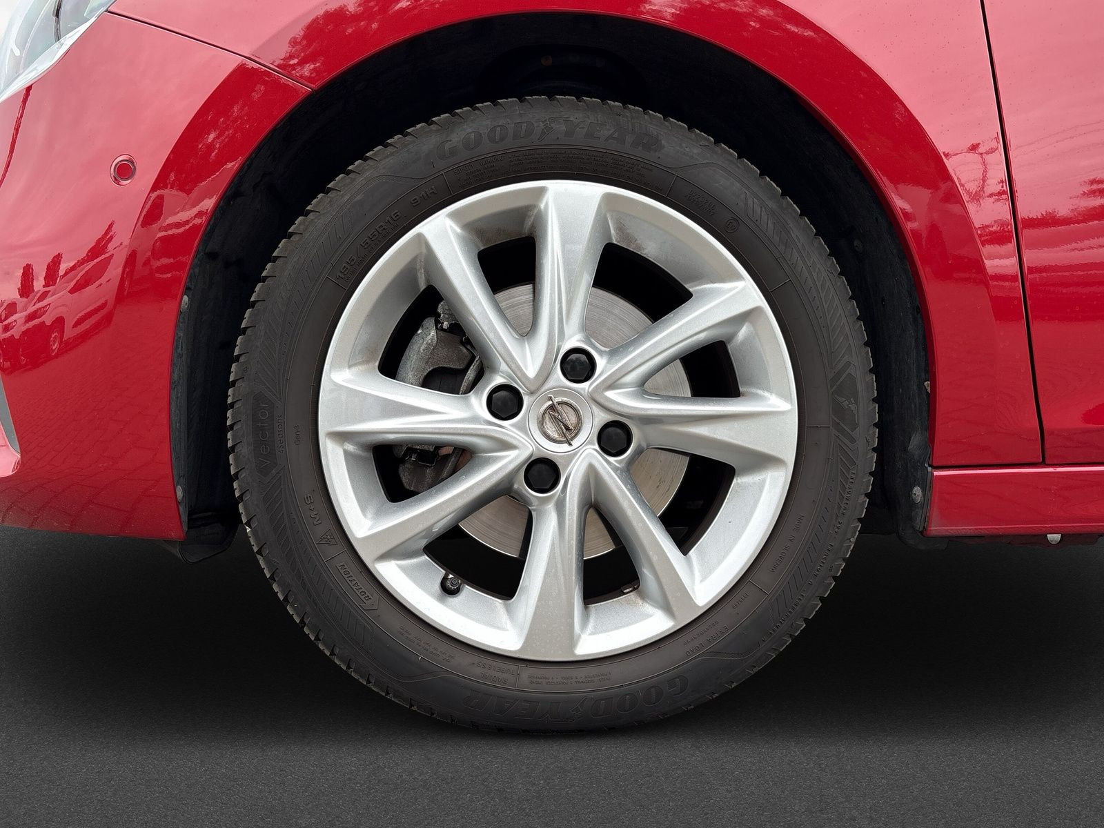 Corsa Elegance 1.2 Direct Inje 74kW+SHZ+LHZ+NAVI