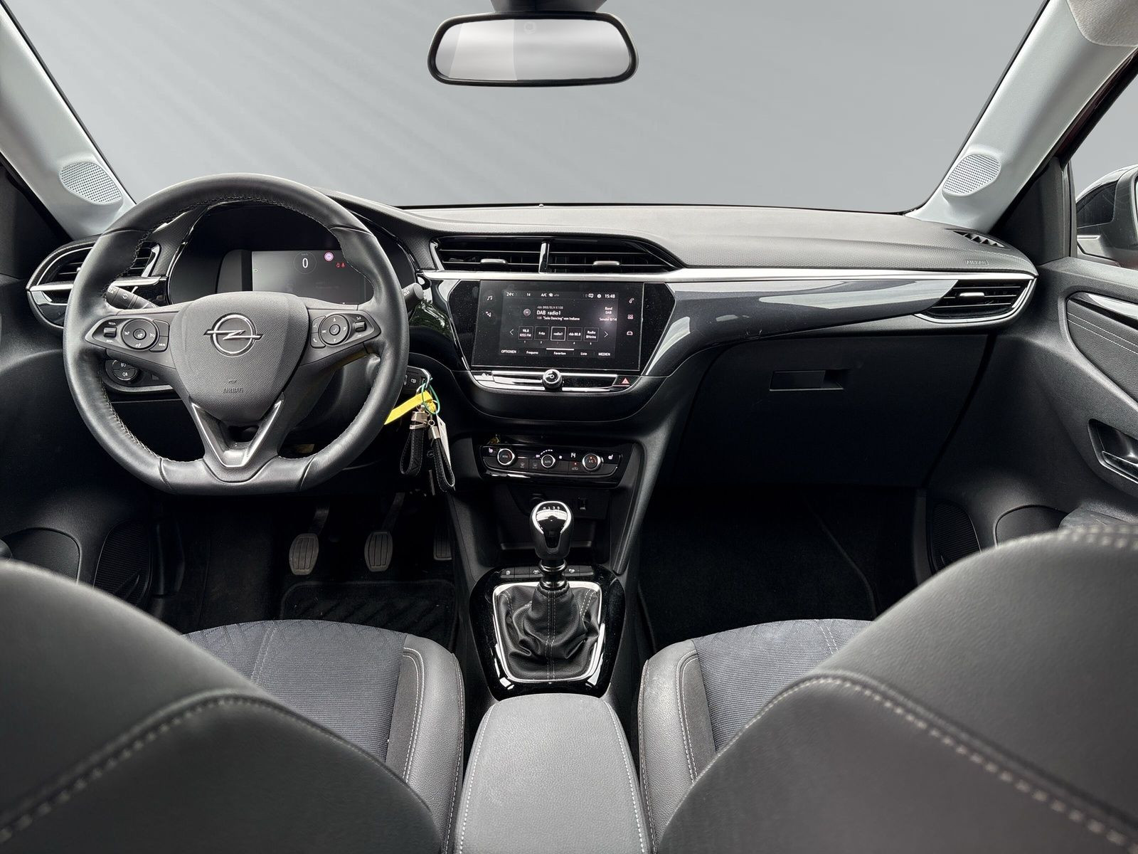 Corsa Elegance 1.2 Direct Inje 74kW+SHZ+LHZ+NAVI