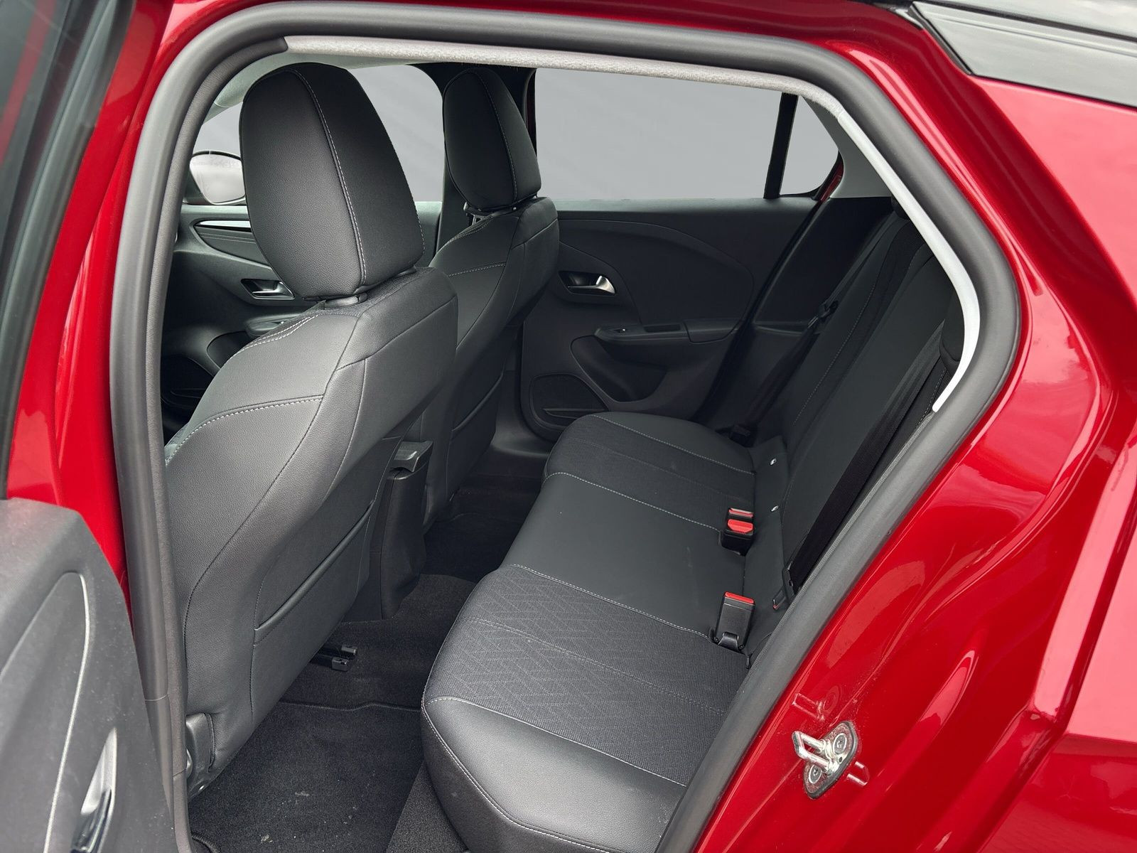 Corsa Elegance 1.2 Direct Inje 74kW+SHZ+LHZ+NAVI