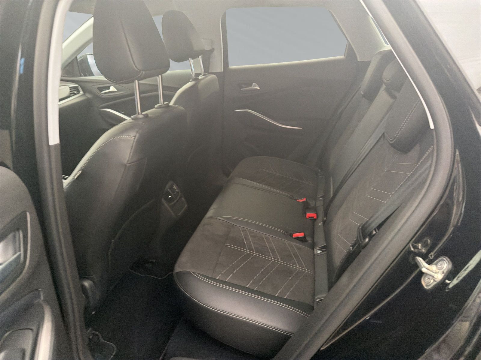 Grandland Elegance 1.2 Turbo S/S 96kW AT8+KAMERA