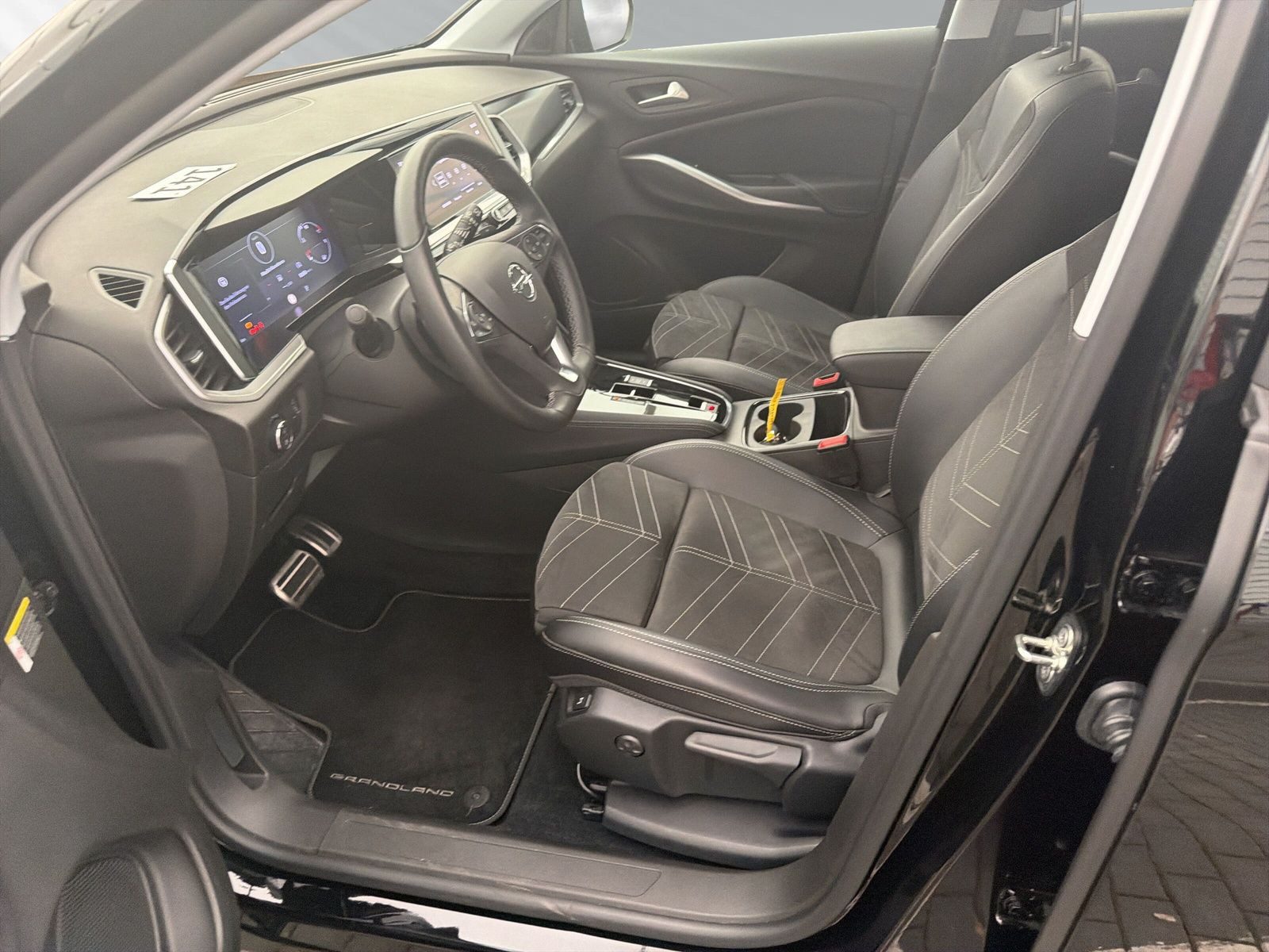 Grandland Elegance 1.2 Turbo S/S 96kW AT8+KAMERA
