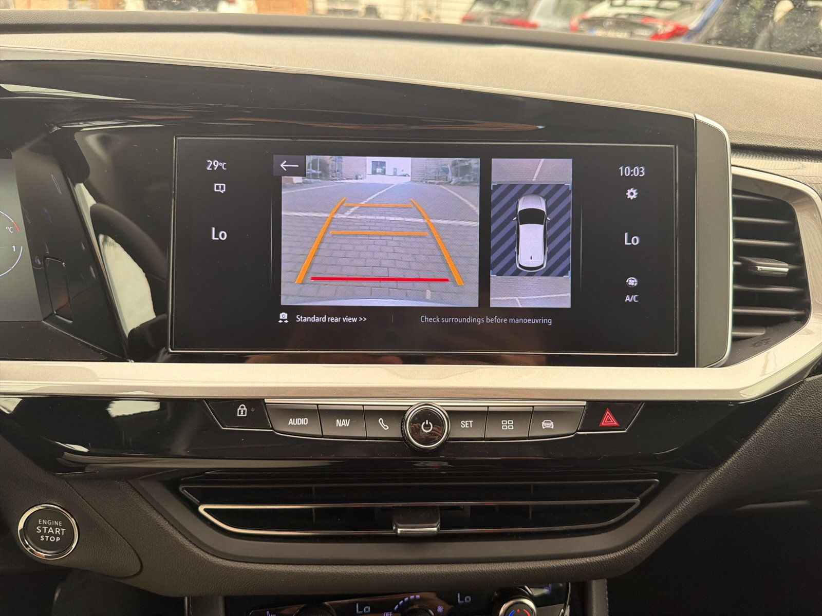 Grandland Elegance 1.2 Turbo S/S 96kW AT8+KAMERA