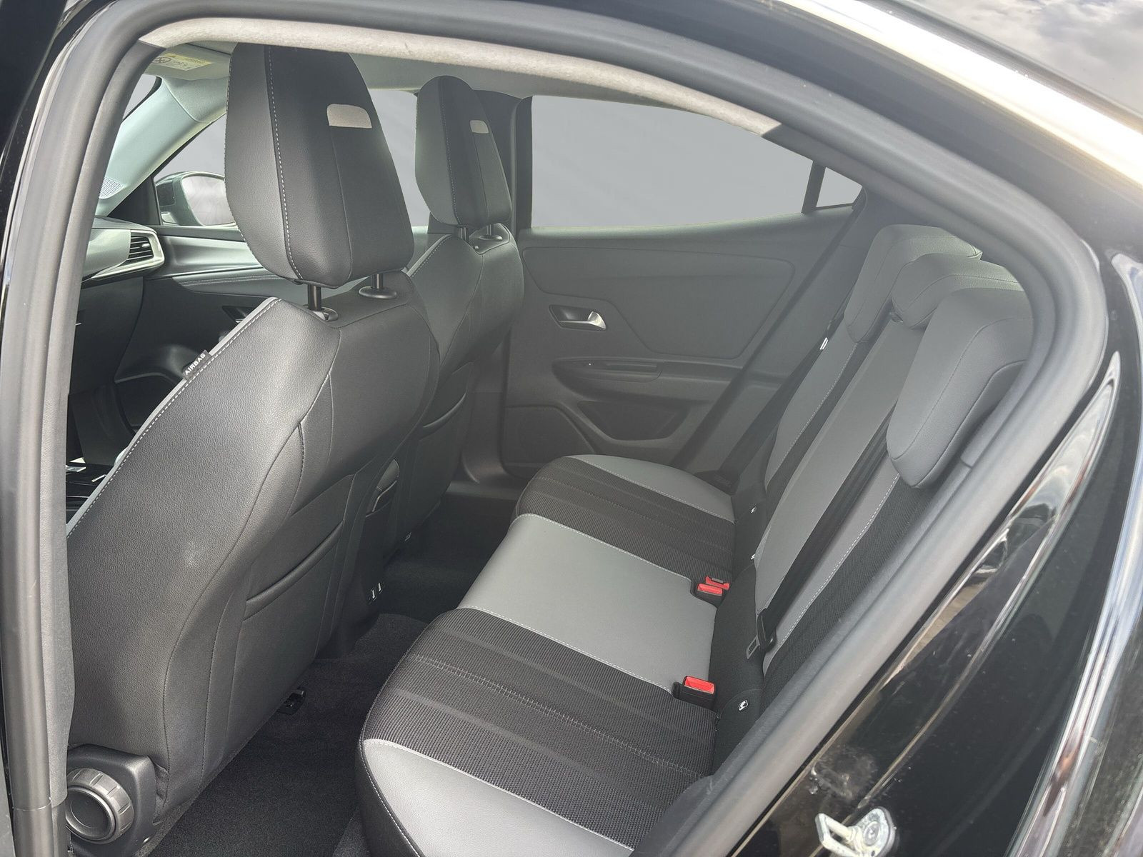 Opel Mokka ELEGANCE 1.2 KLIMA+PDC+KAMERA+LED+AT+