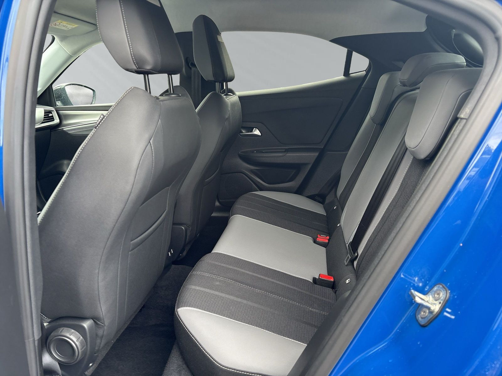 Opel Mokka Elegance 1.2 Turbo AT8+SH+LH+KAM+NAVI