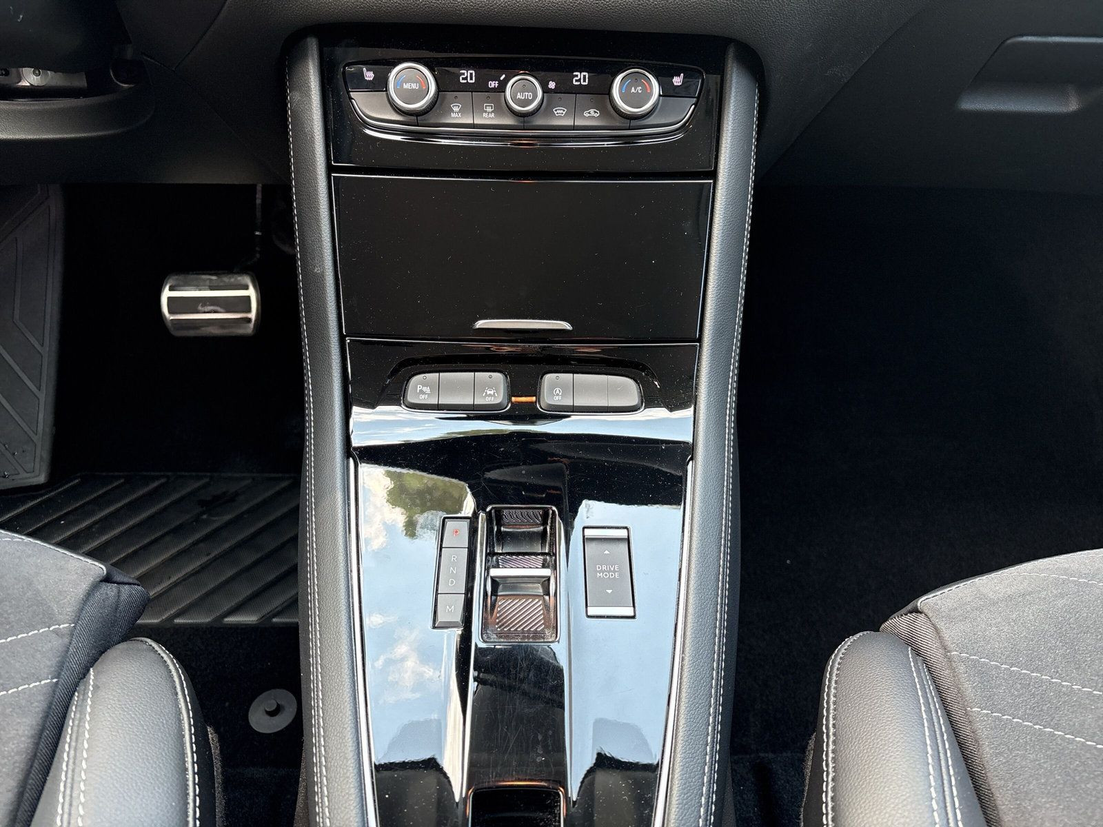 Grandland Elegance 1.2 Turbo S/S 96 KW AT8