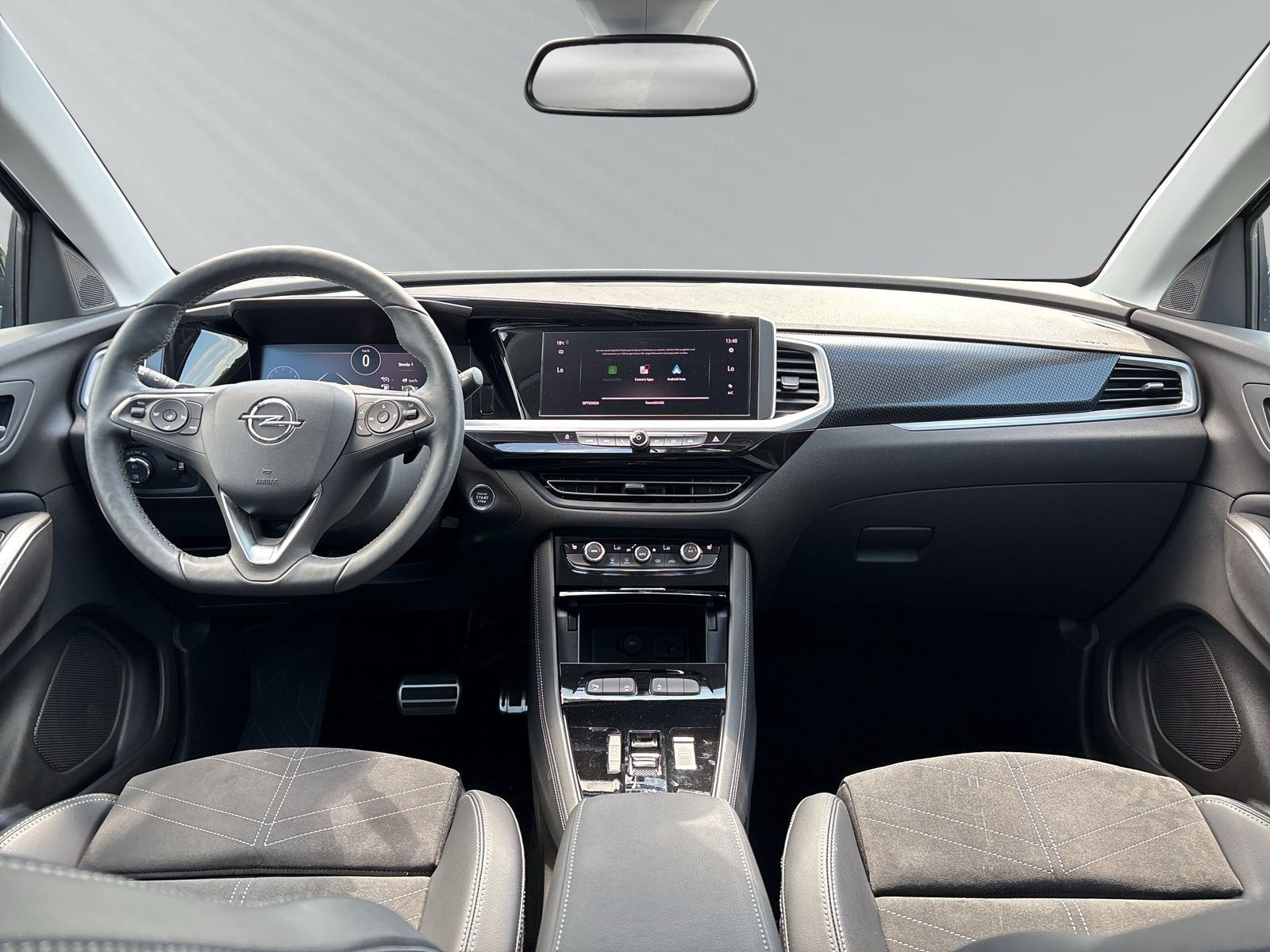 Grandland Elegance 1.2 Turbo+SHZ+LHZ+NAVI+KAMERA
