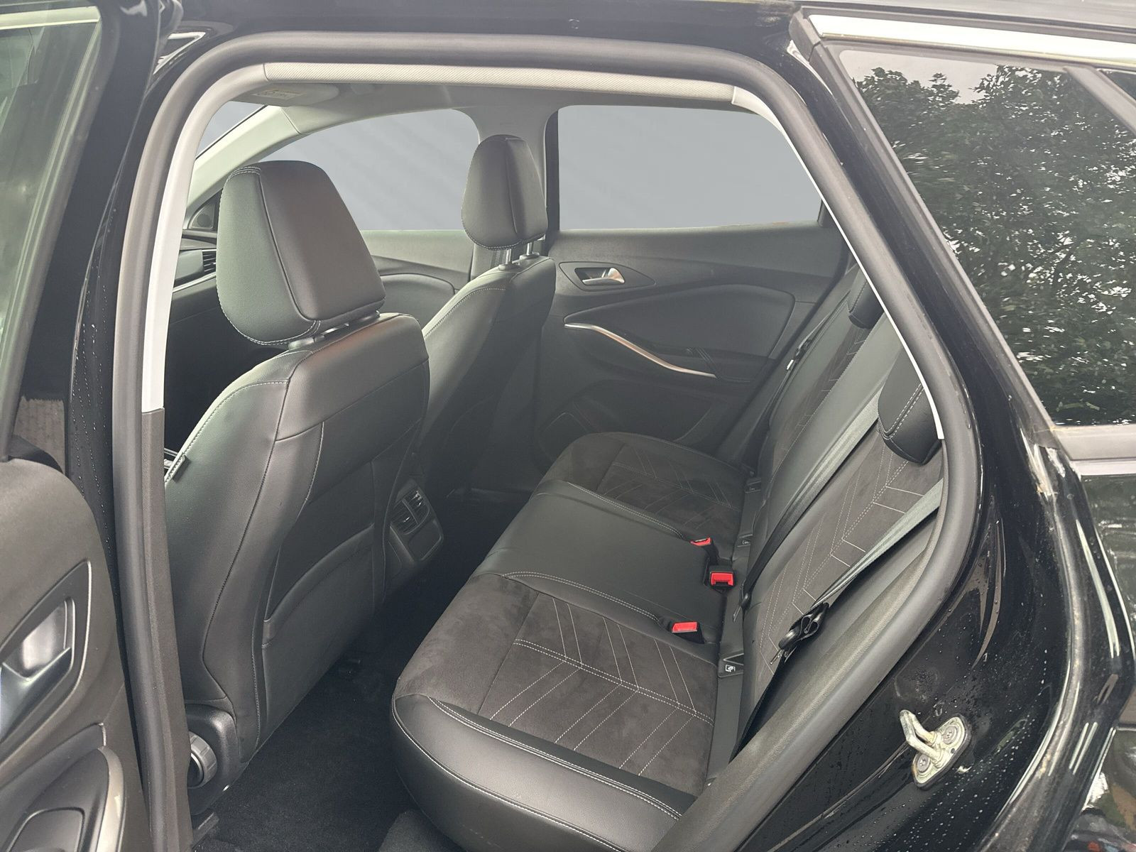 GRANDLAND ELEGANCE 1.2 TURBO AT8+360°+AHK+ALLWET