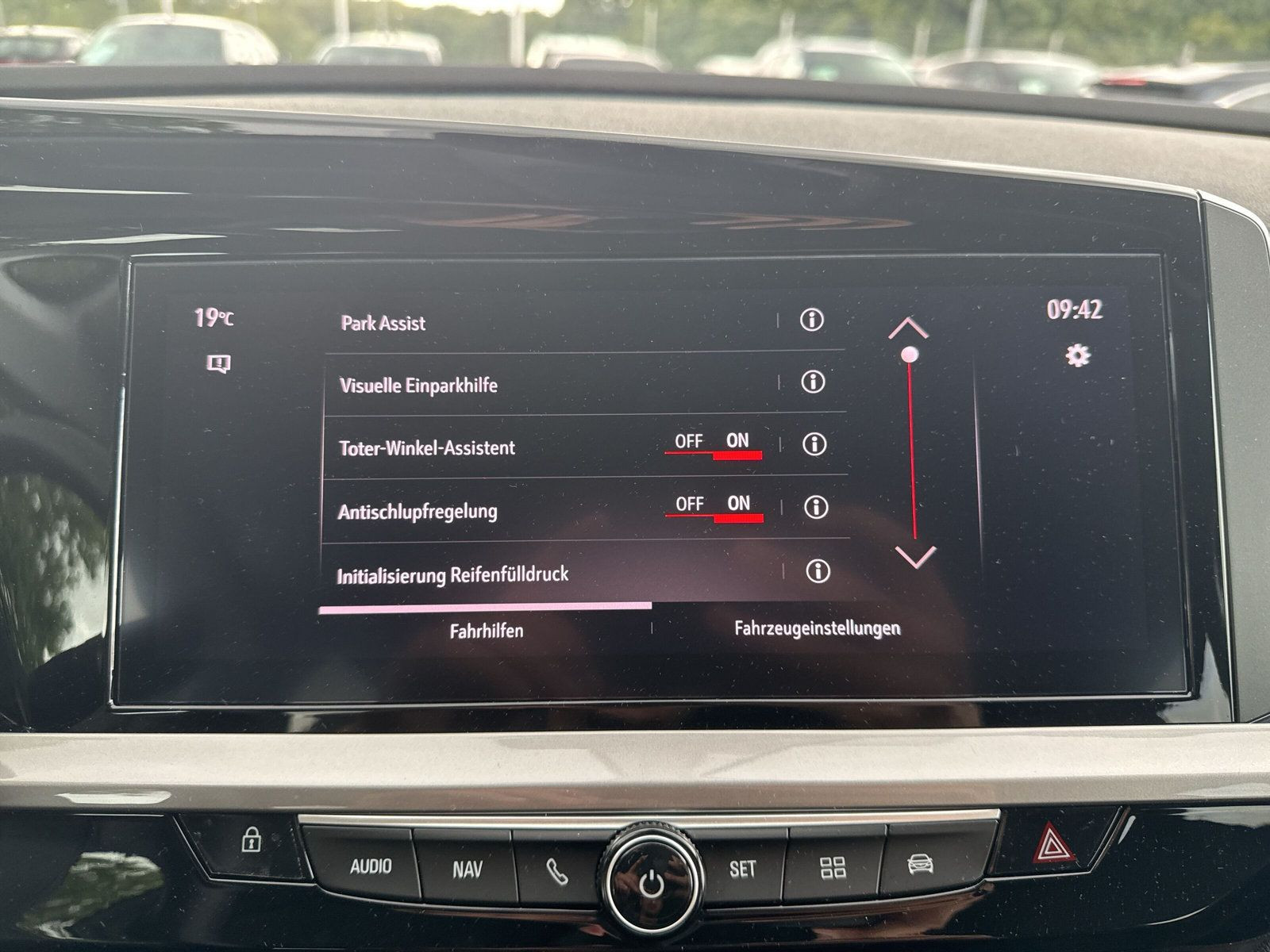 GRANDLAND ELEGANCE 1.2 TURBO AT8+360°+AHK+ALLWET