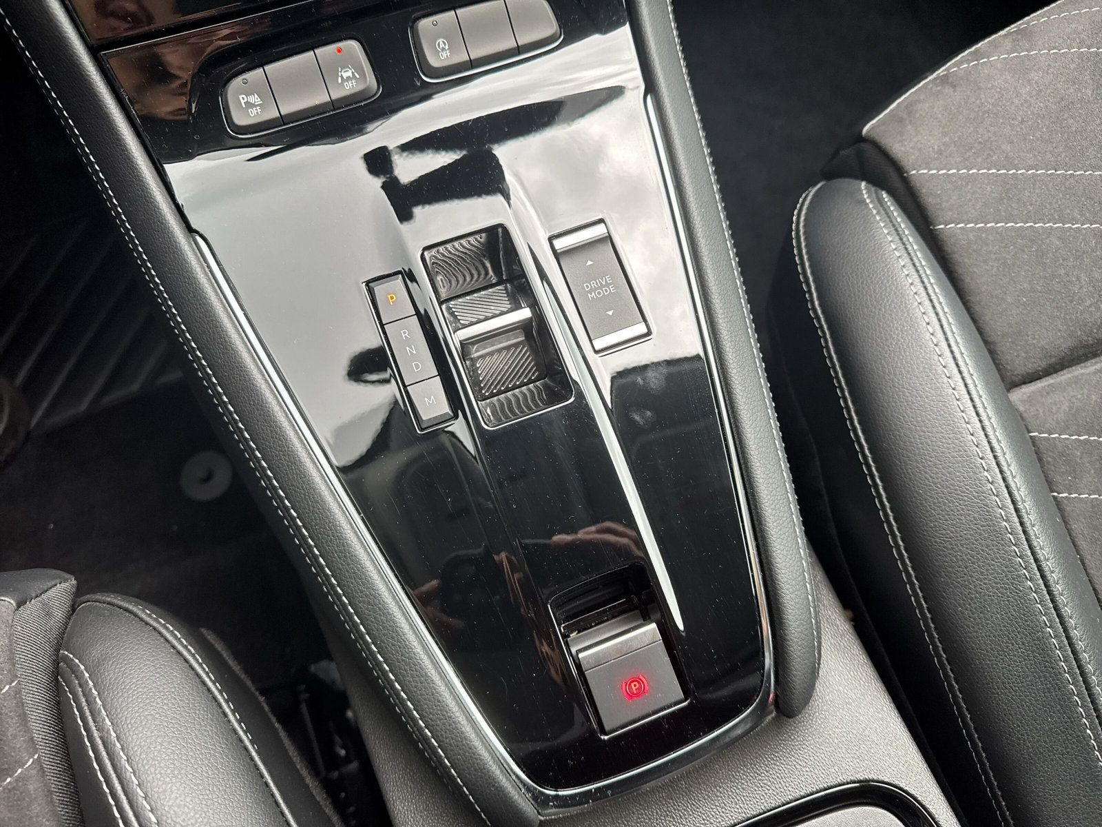 GRANDLAND ELEGANCE 1.2 TURBO AT8+360°+AHK+ALLWET