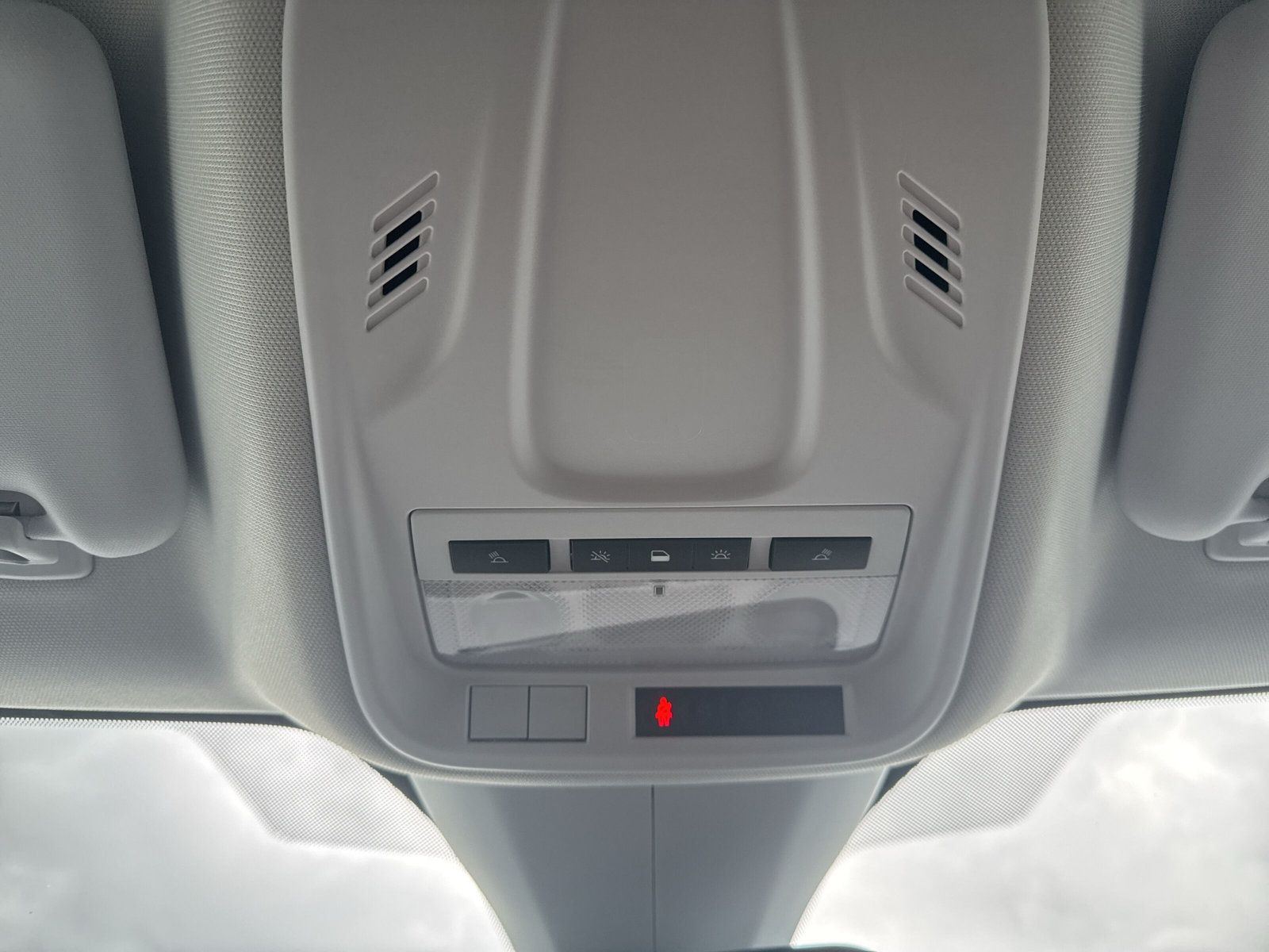 GRANDLAND ELEGANCE 1.2 TURBO AT8+360°+AHK+ALLWET